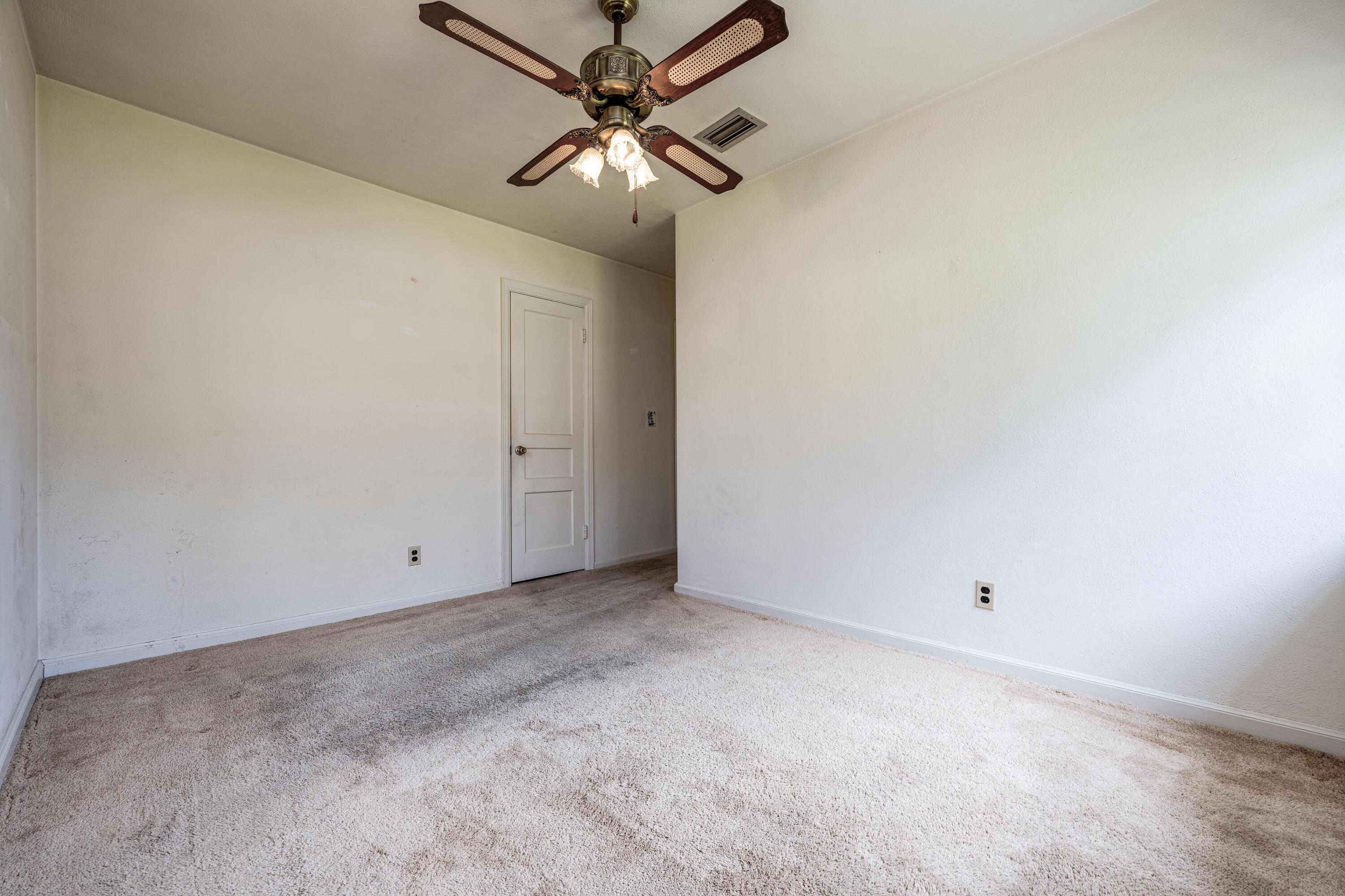 ELLIOTTS POINT 4TH ADDN - Residential