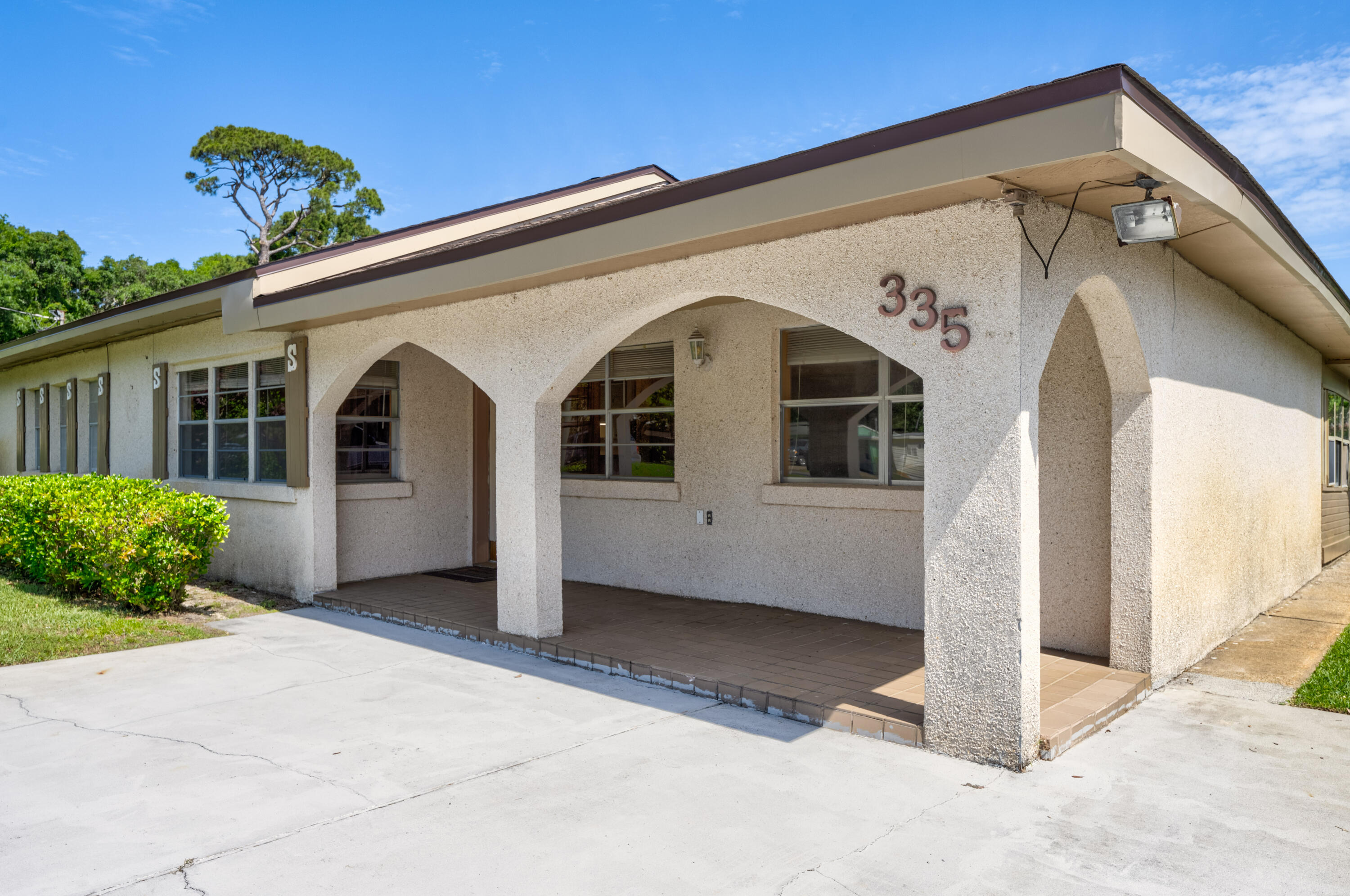 ELLIOTTS POINT 4TH ADDN - Residential