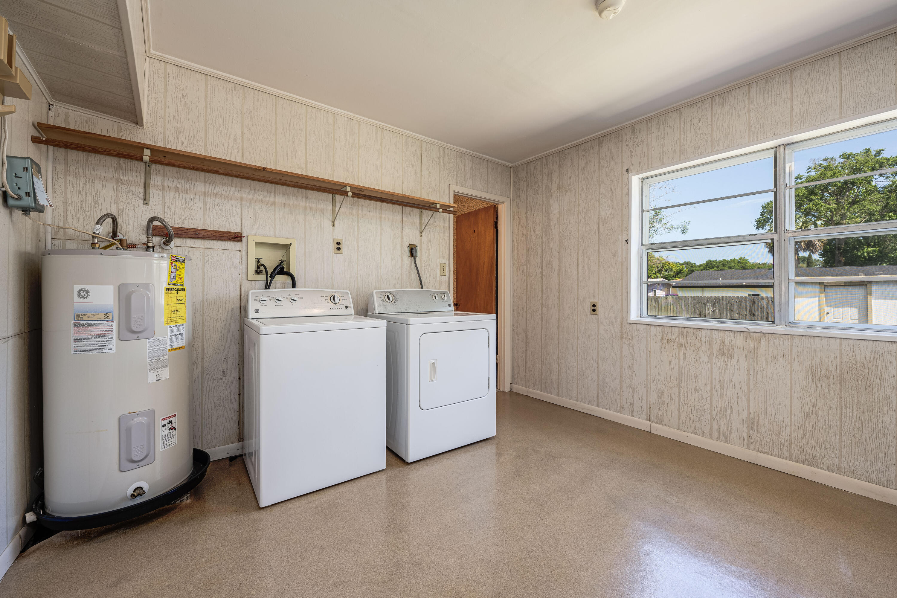 ELLIOTTS POINT 4TH ADDN - Residential