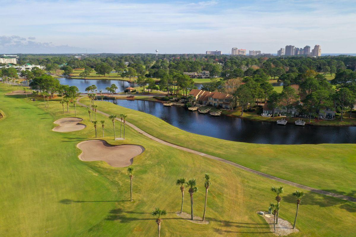 PLAYERS CLUB ON THE BAY - Residential