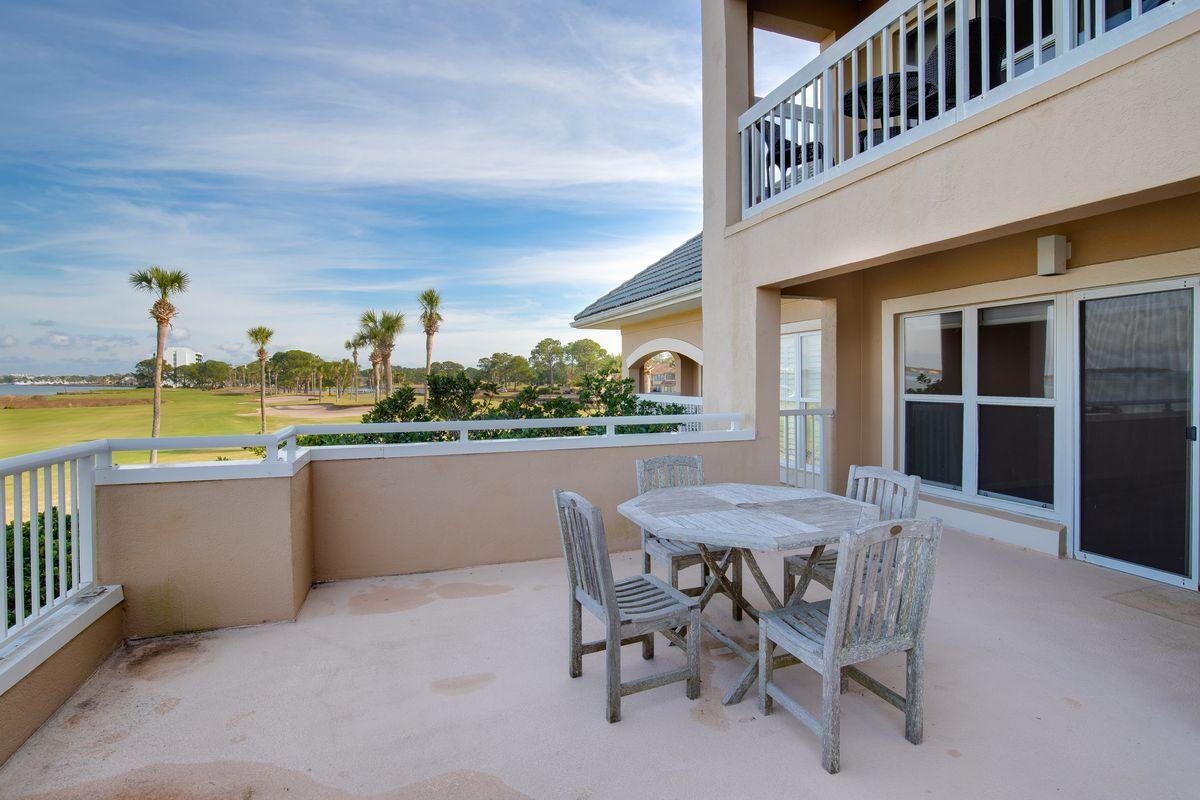 PLAYERS CLUB ON THE BAY - Residential