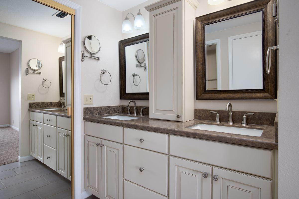 PLAYERS CLUB ON THE BAY - Residential