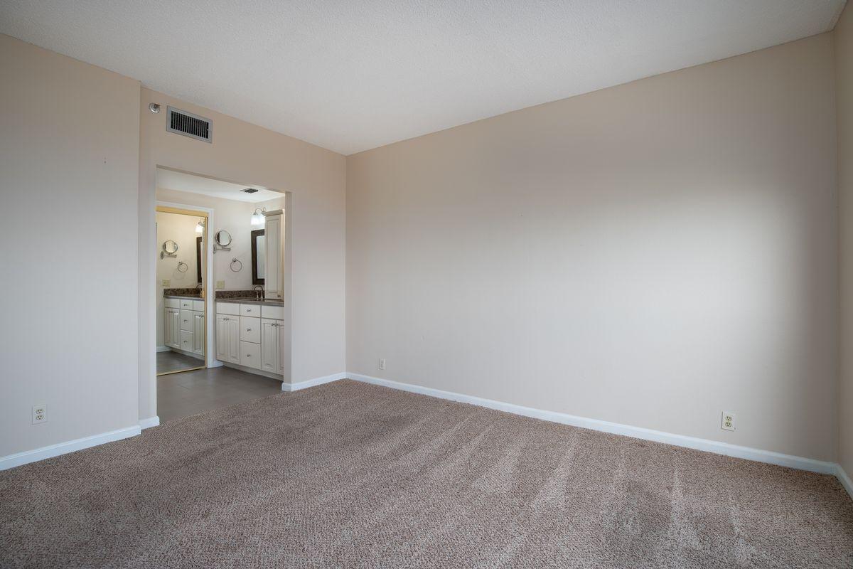 PLAYERS CLUB ON THE BAY - Residential