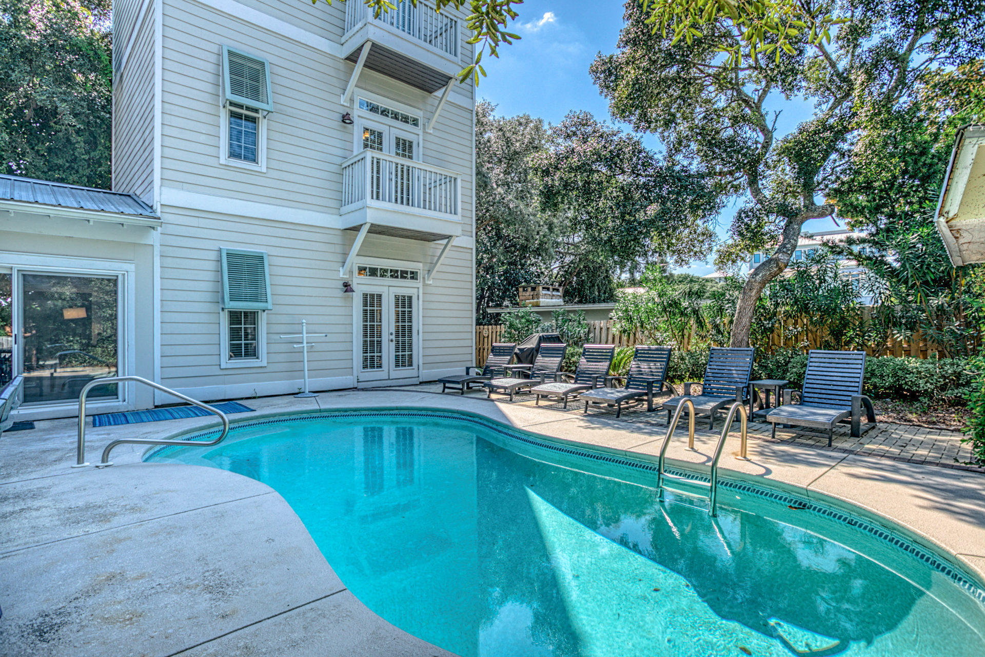 SEAGROVE 3RD ADDN - Residential