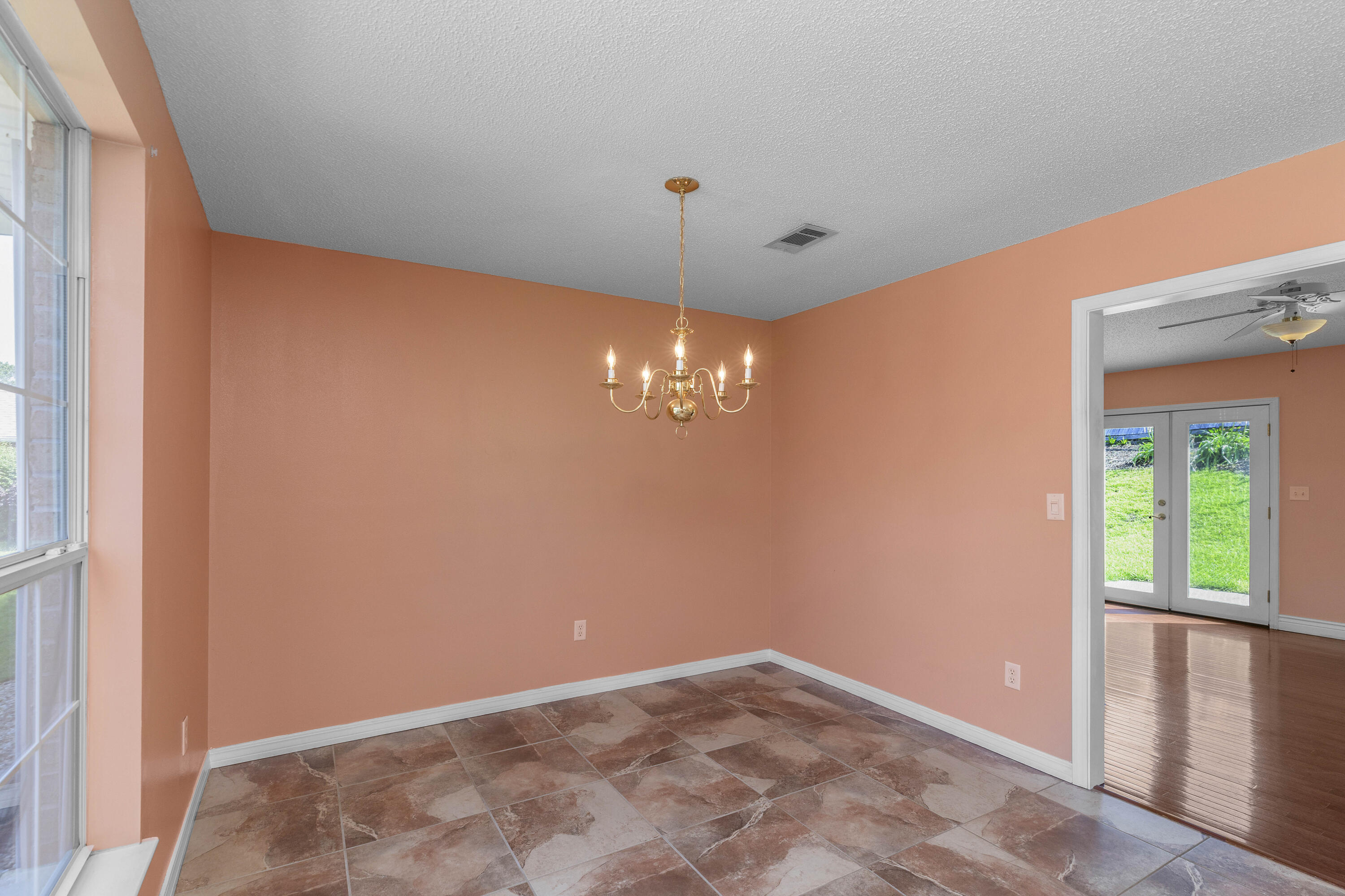 NORTHVIEW ESTATES 7TH ADDN - Residential