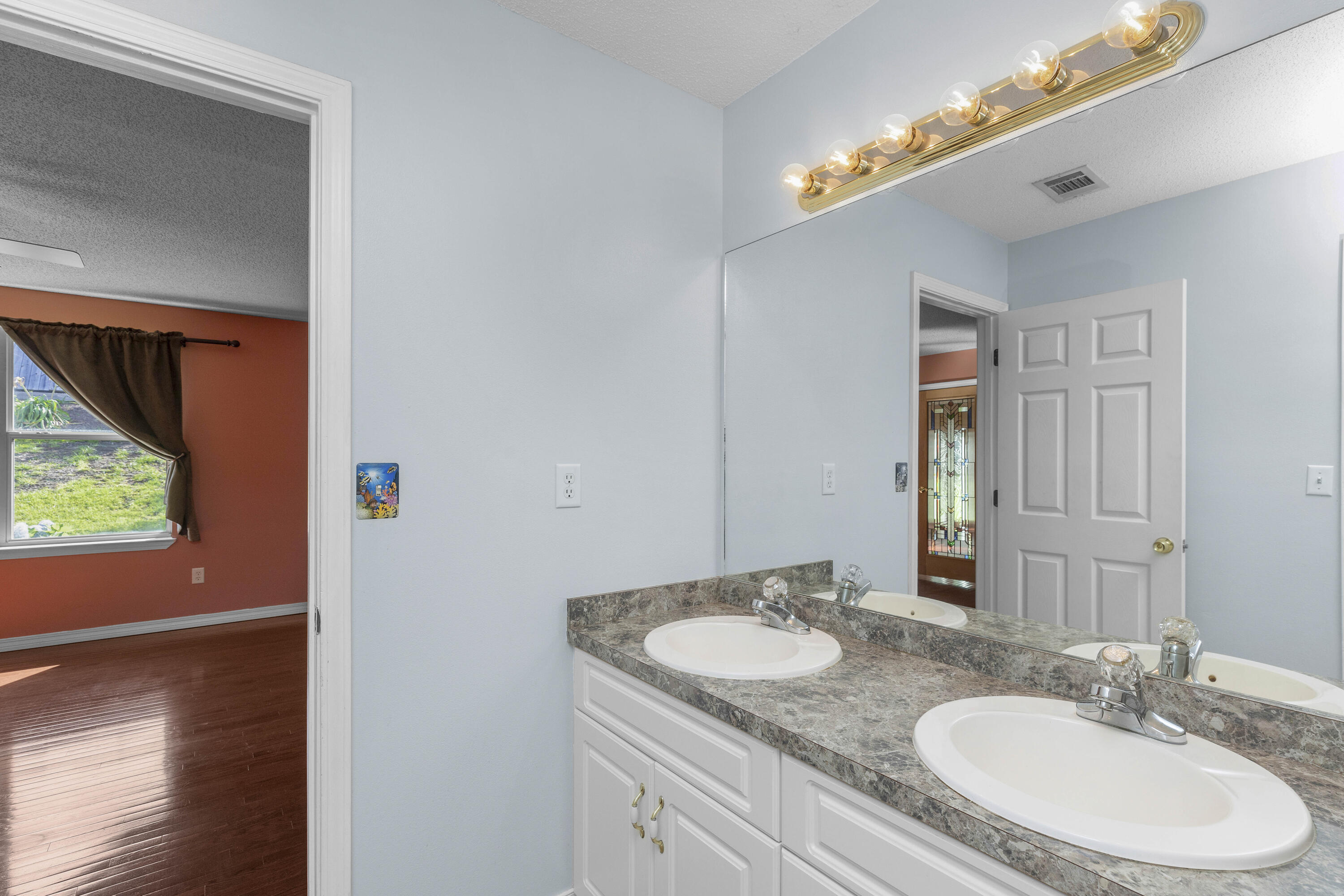 NORTHVIEW ESTATES 7TH ADDN - Residential