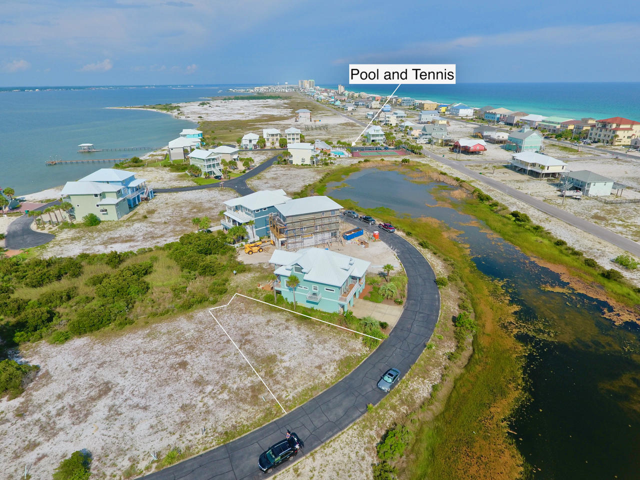 CARIBBEAN ISLE - Land