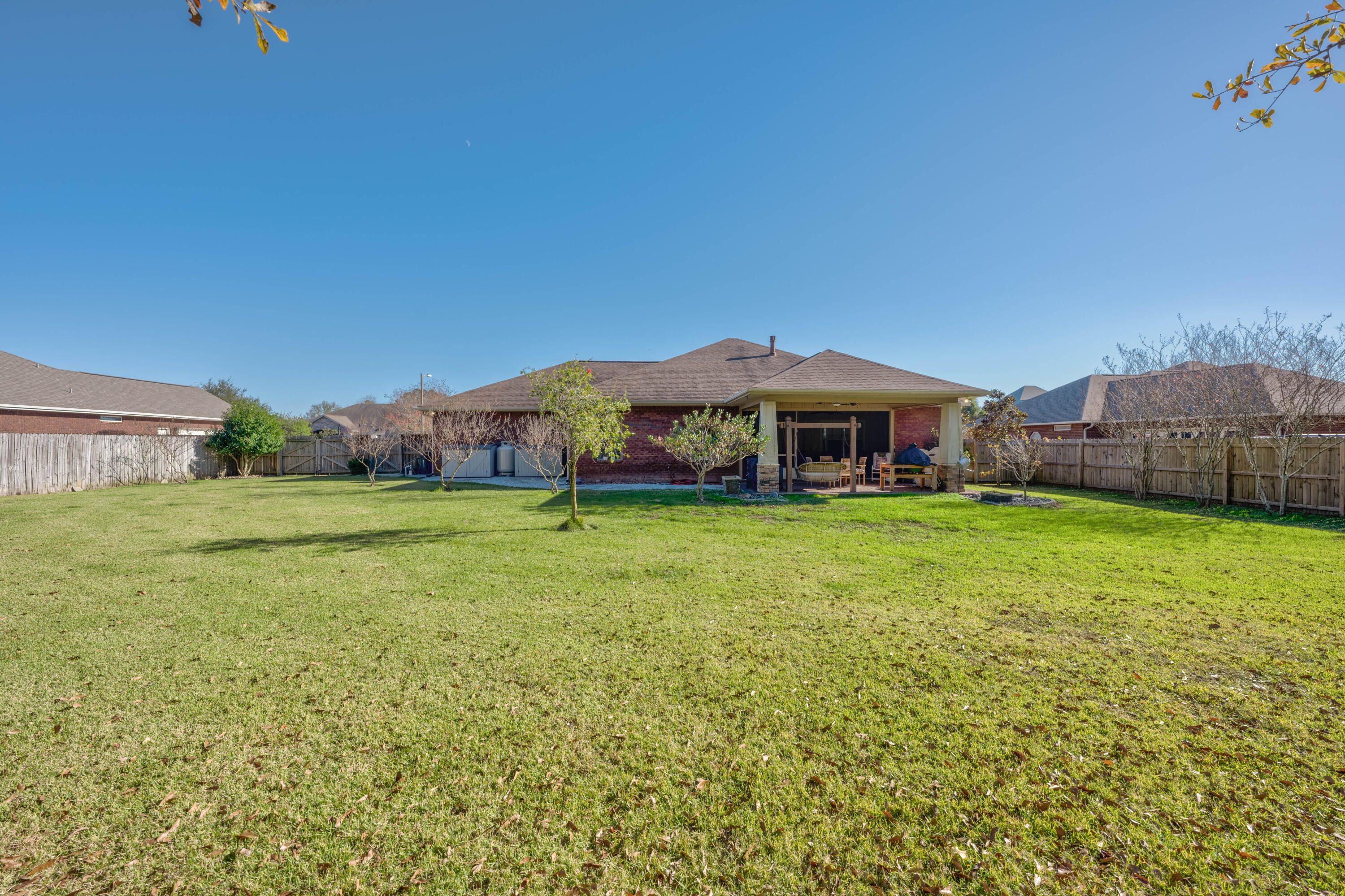 LAURELWOOD ESTATES - Residential