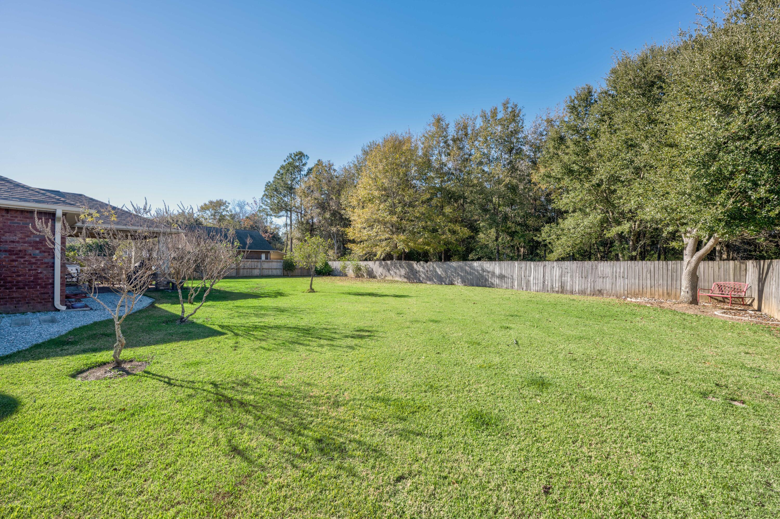 LAURELWOOD ESTATES - Residential