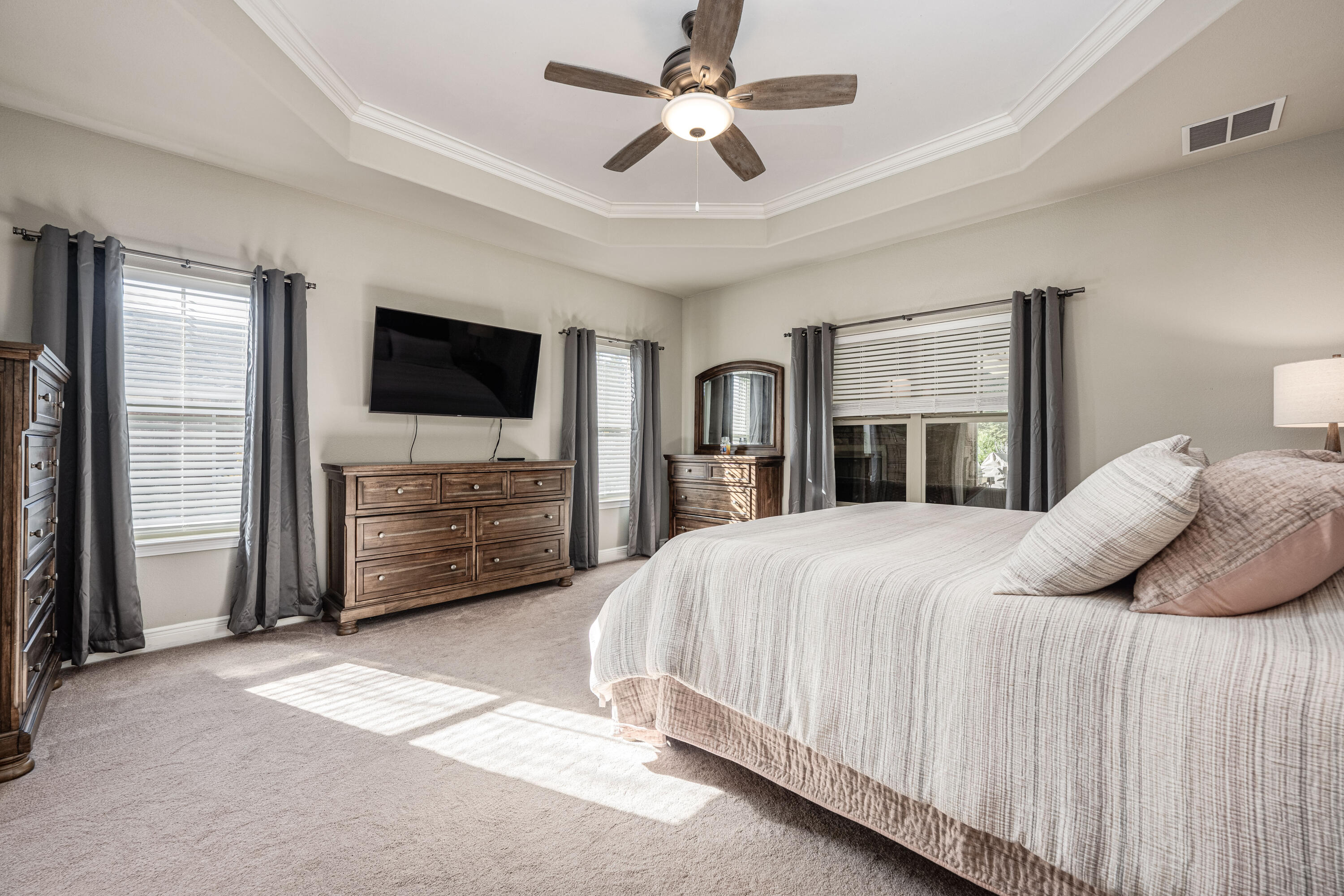 LAURELWOOD ESTATES - Residential