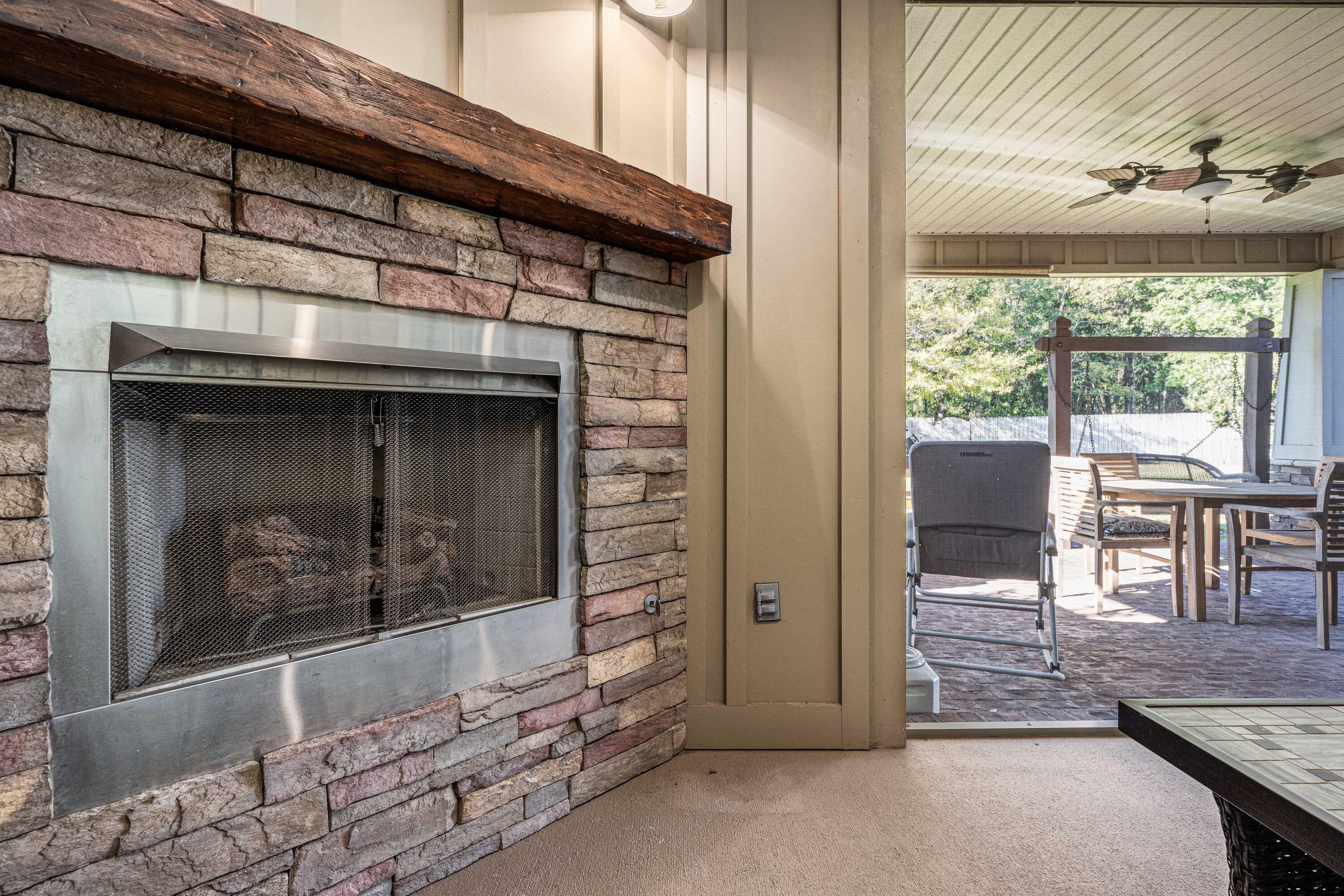 LAURELWOOD ESTATES - Residential