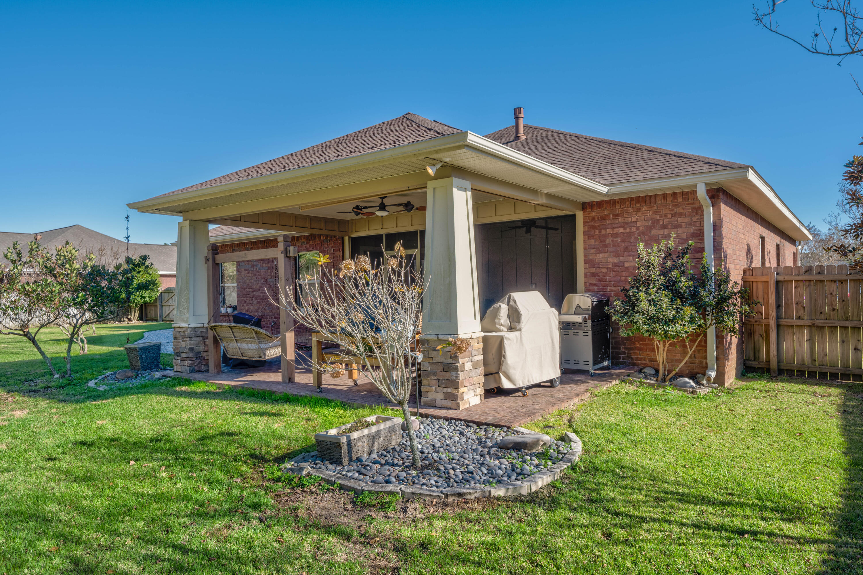 LAURELWOOD ESTATES - Residential