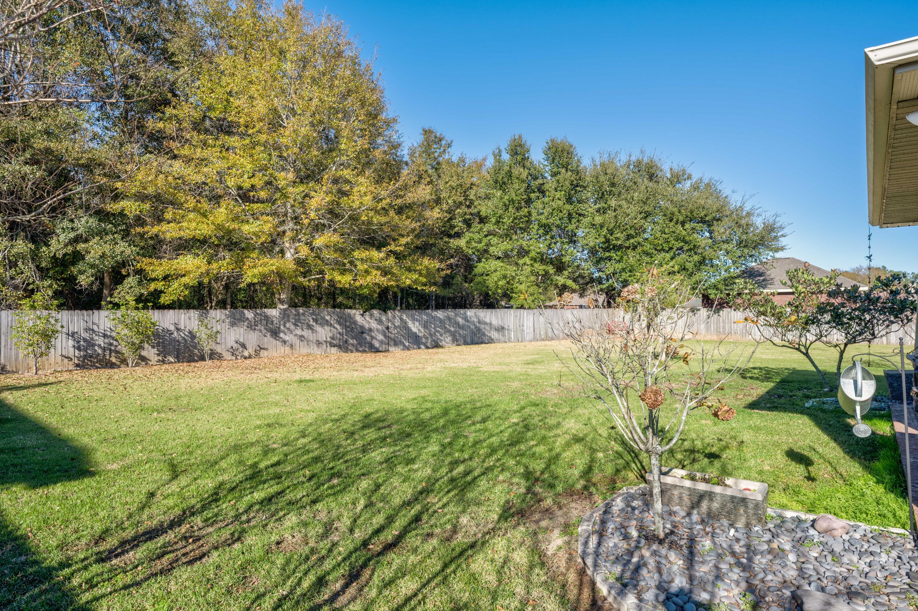LAURELWOOD ESTATES - Residential