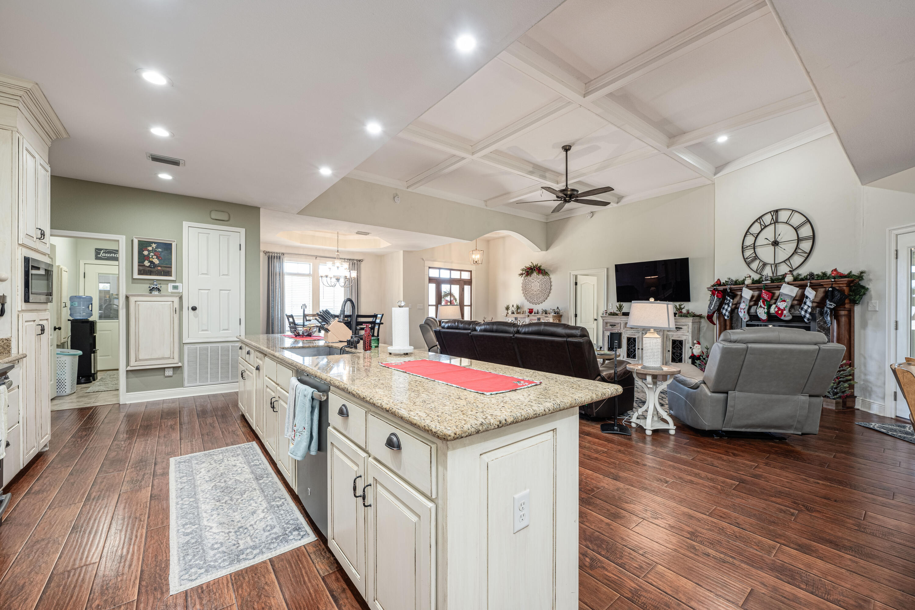 LAURELWOOD ESTATES - Residential