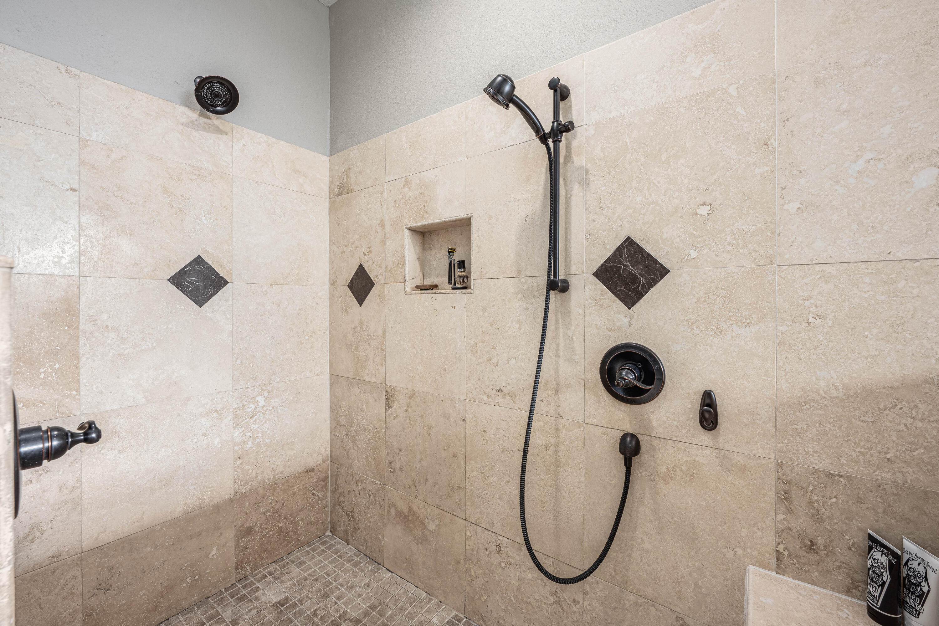 LAURELWOOD ESTATES - Residential