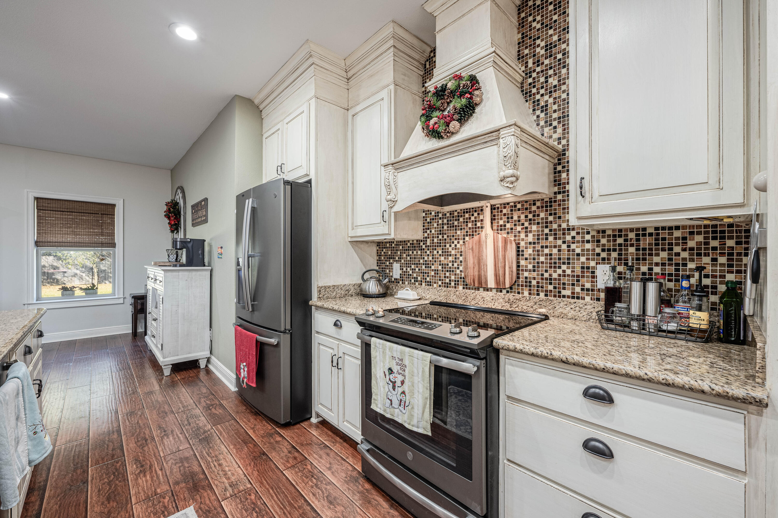 LAURELWOOD ESTATES - Residential