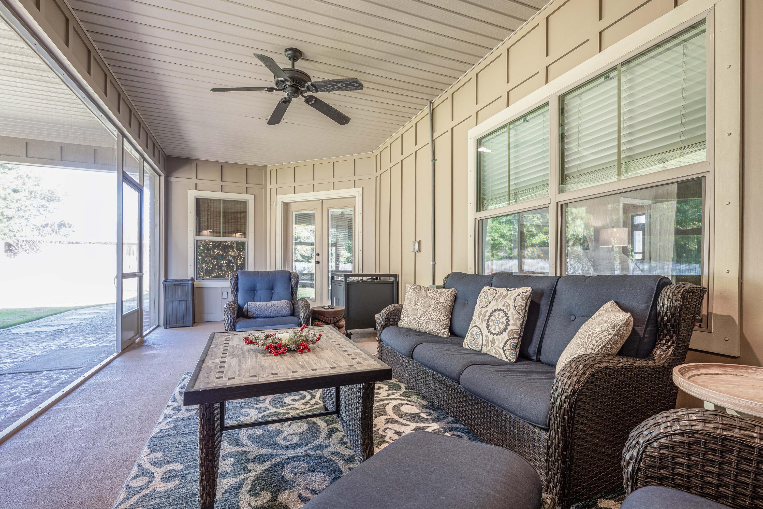 LAURELWOOD ESTATES - Residential