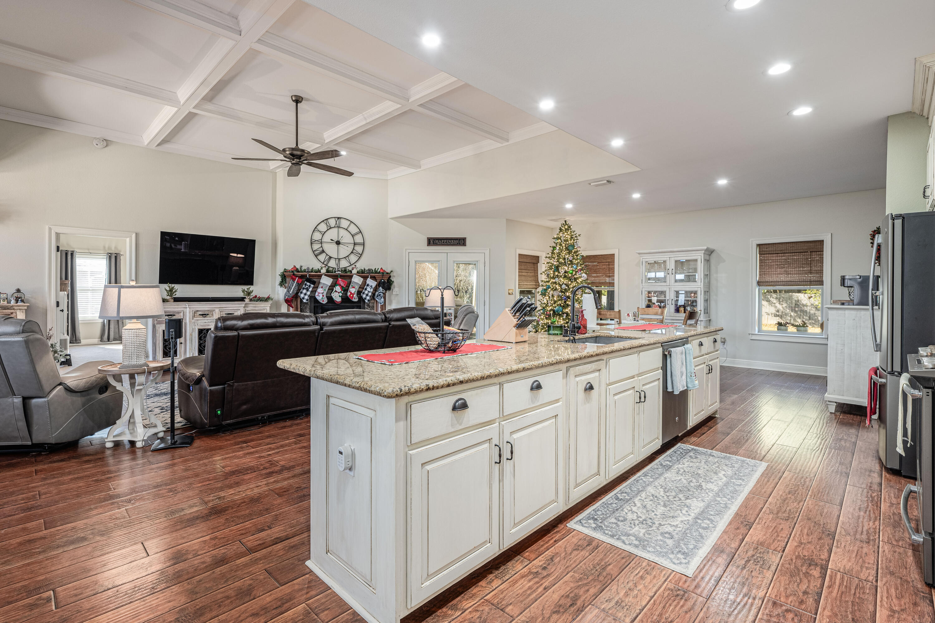 LAURELWOOD ESTATES - Residential