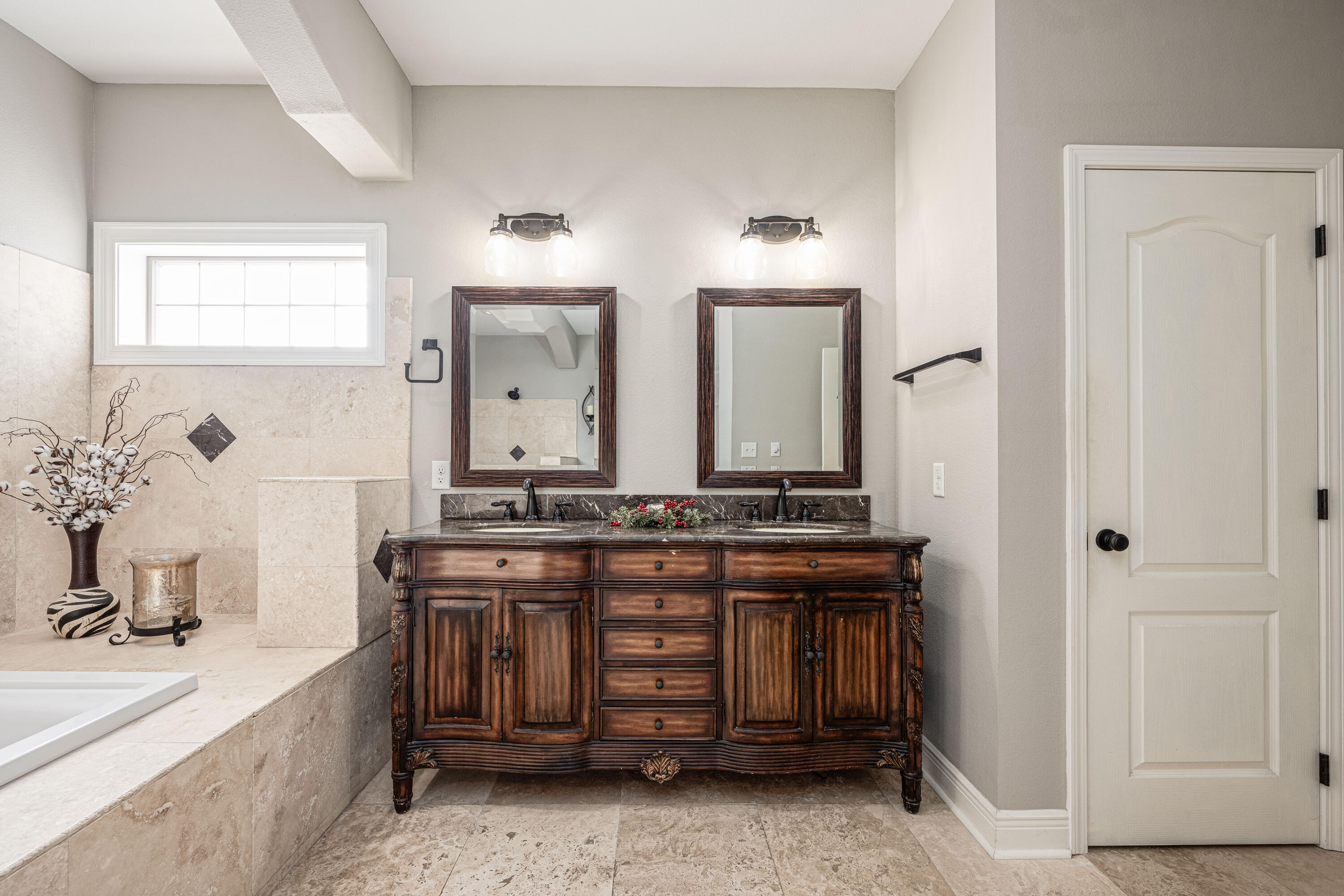 LAURELWOOD ESTATES - Residential