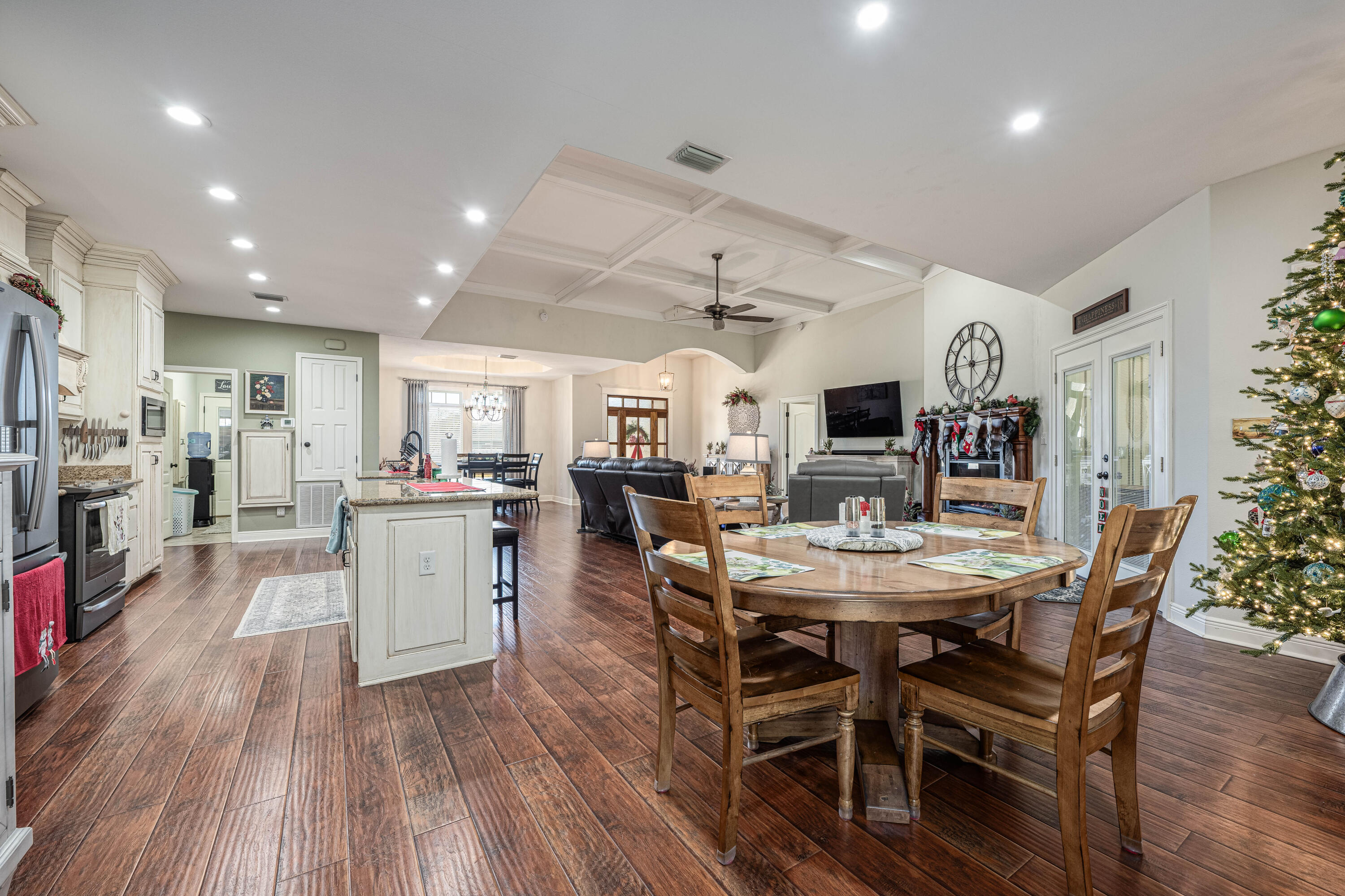 LAURELWOOD ESTATES - Residential