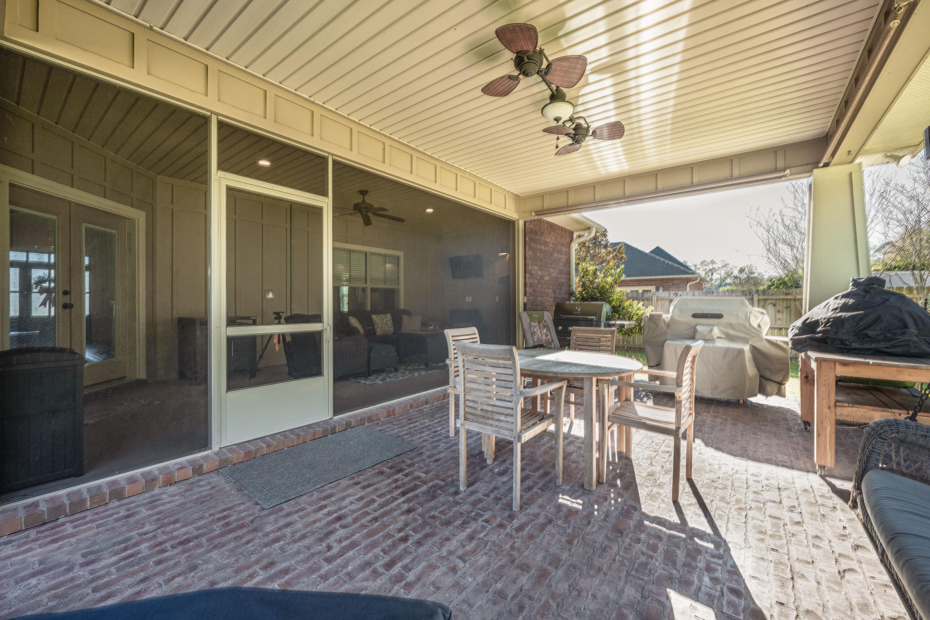 LAURELWOOD ESTATES - Residential