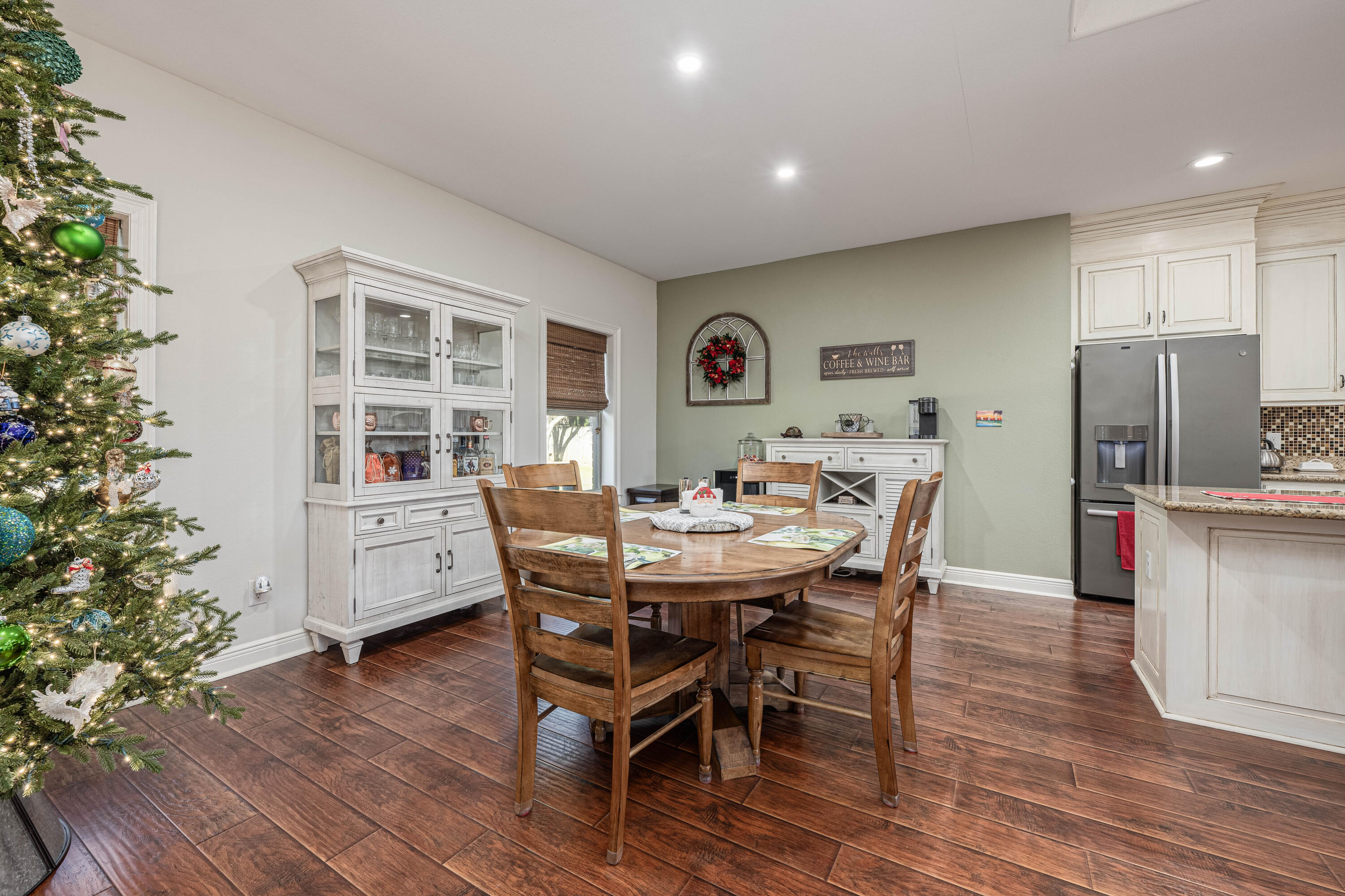 LAURELWOOD ESTATES - Residential