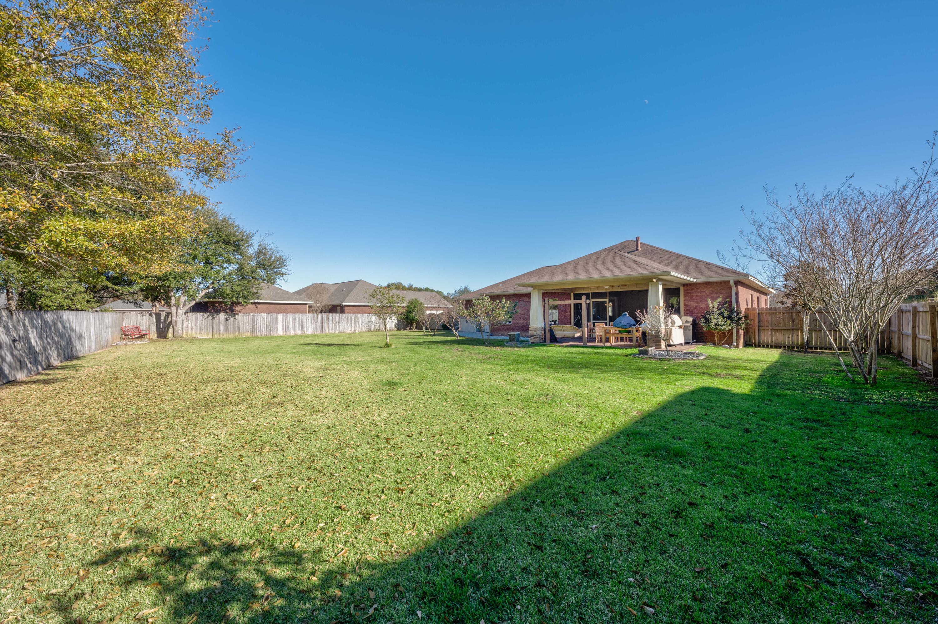 LAURELWOOD ESTATES - Residential