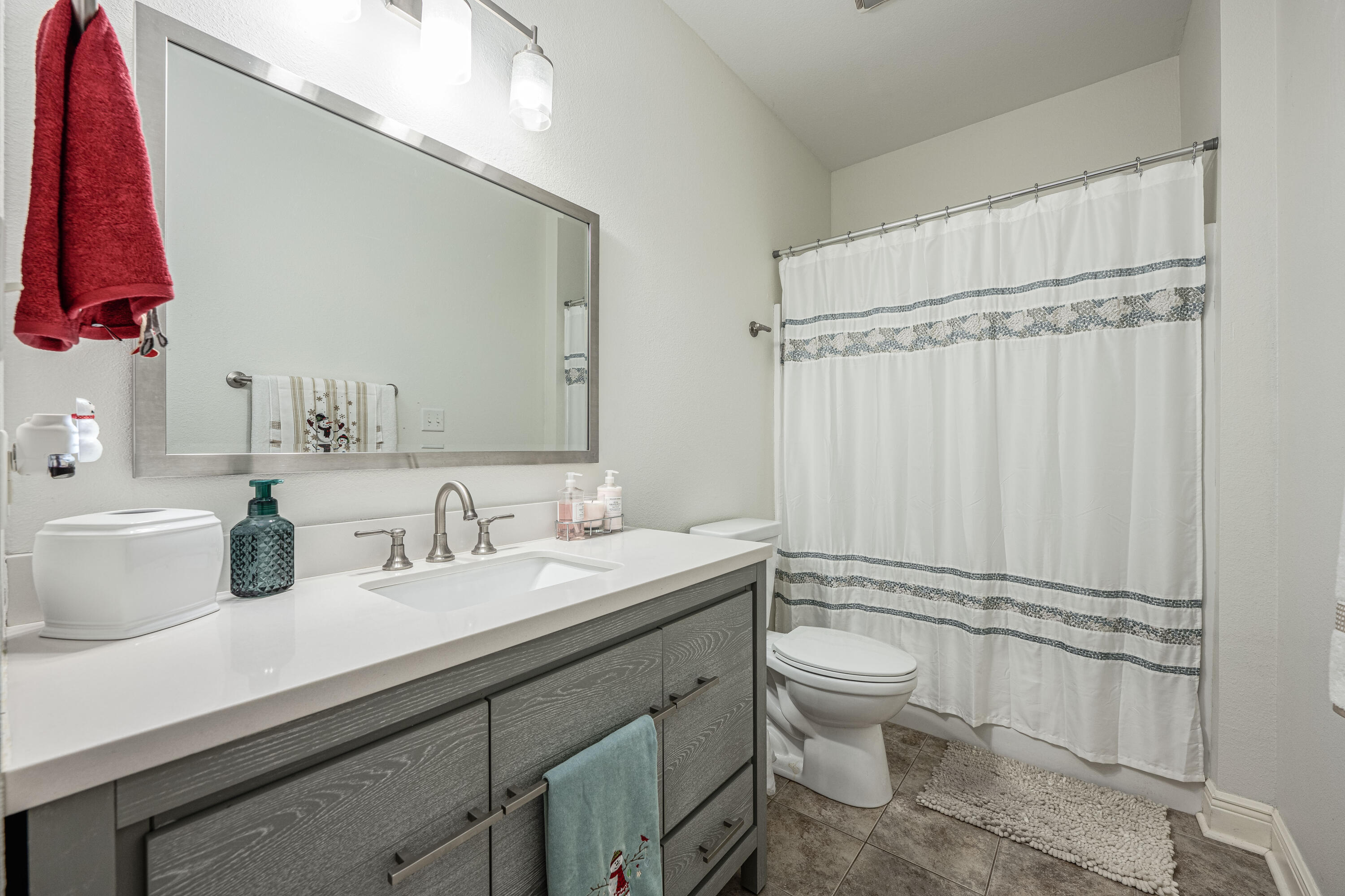 LAURELWOOD ESTATES - Residential