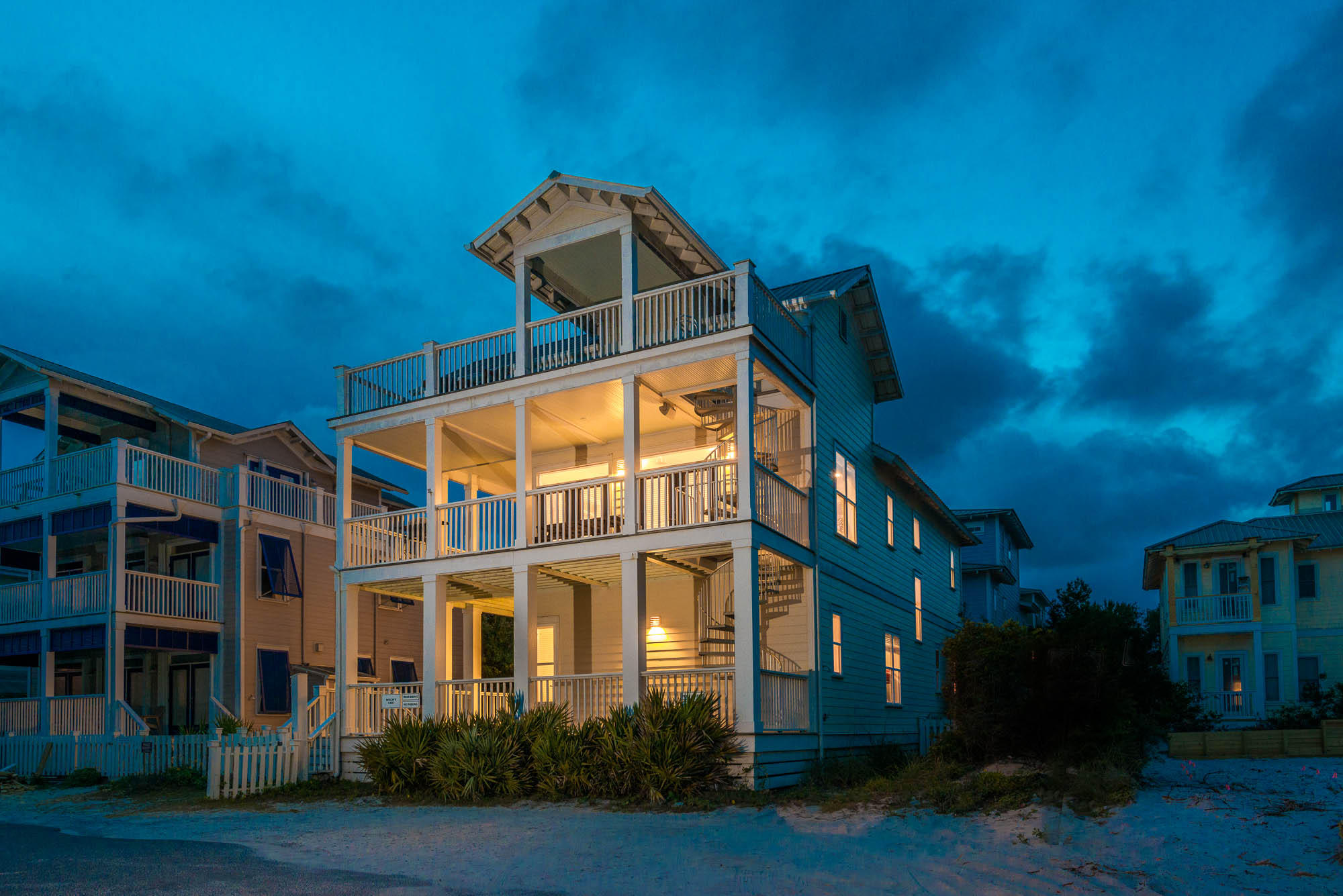 SUMMER'S EDGE - Residential