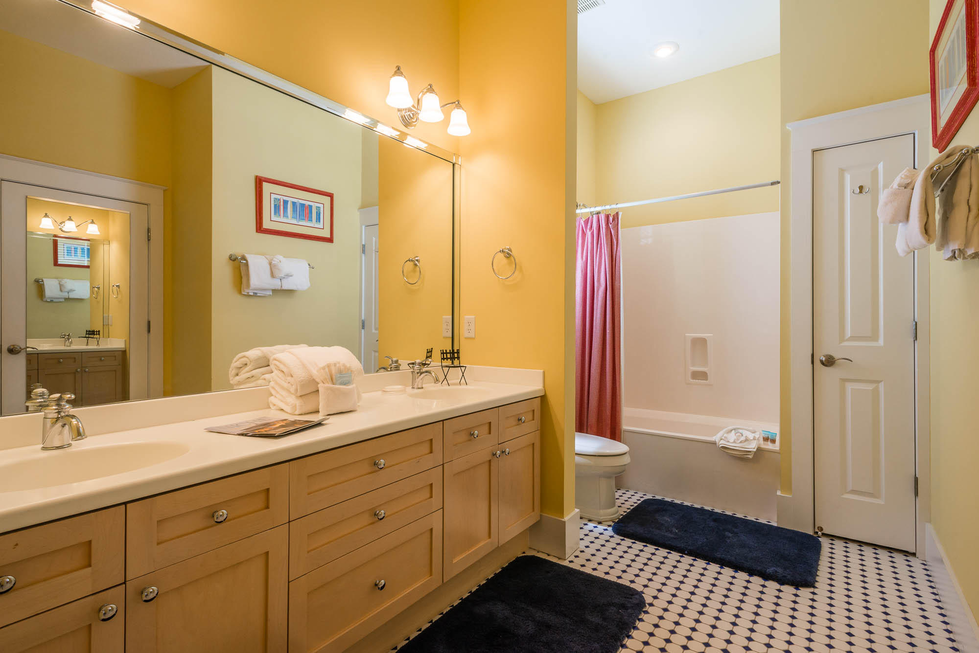 SUMMER'S EDGE - Residential