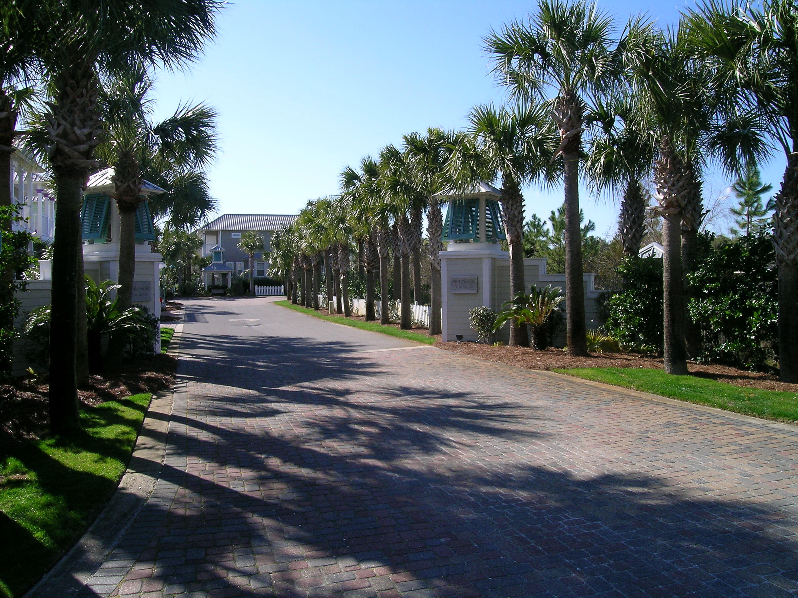 OLD FLORIDA COTTAGES - Residential