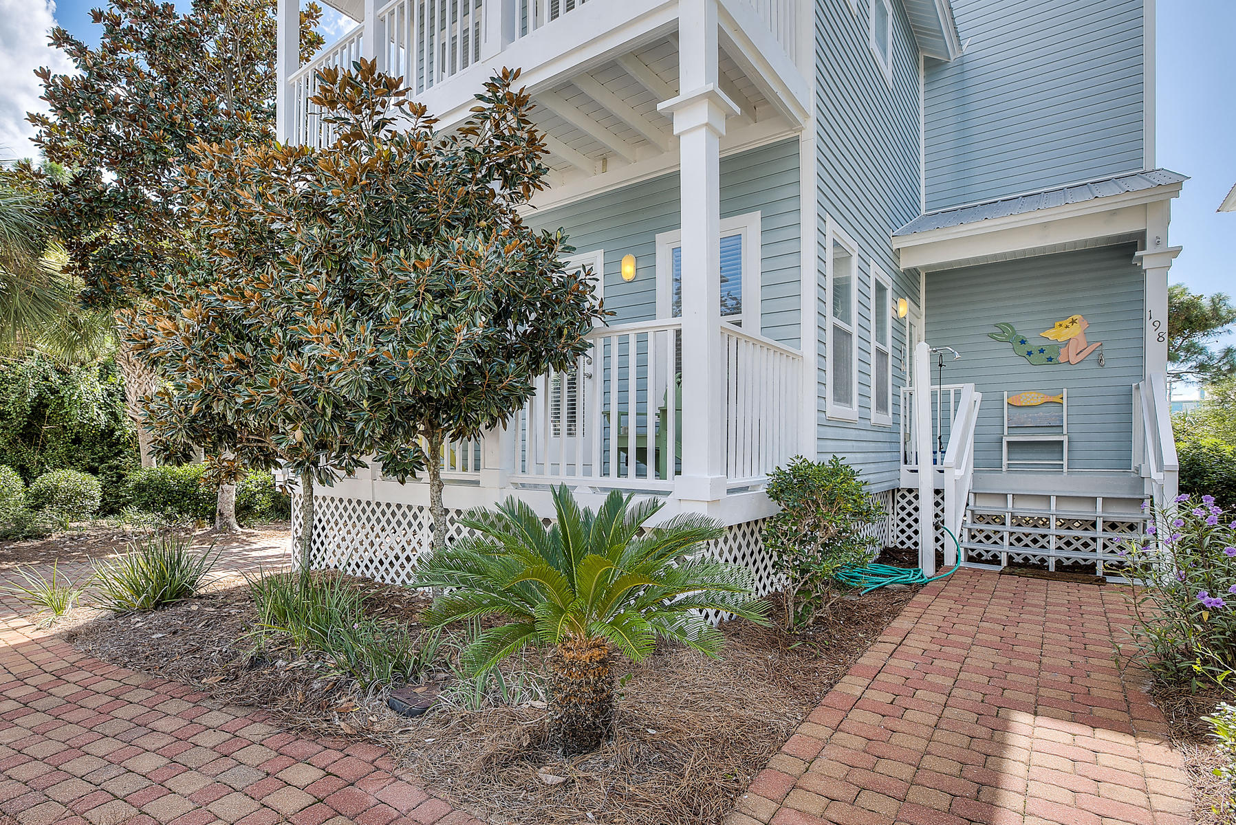 OLD FLORIDA COTTAGES - Residential