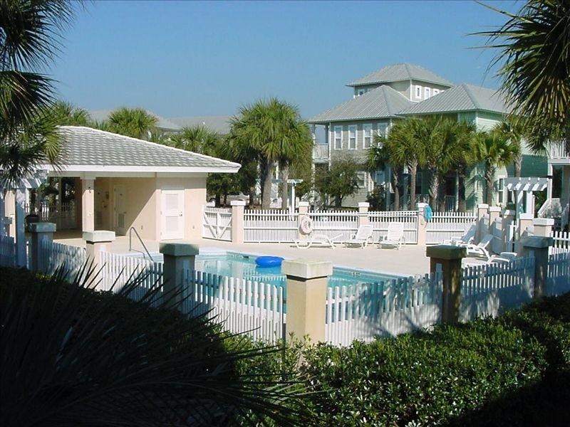 OLD FLORIDA COTTAGES - Residential