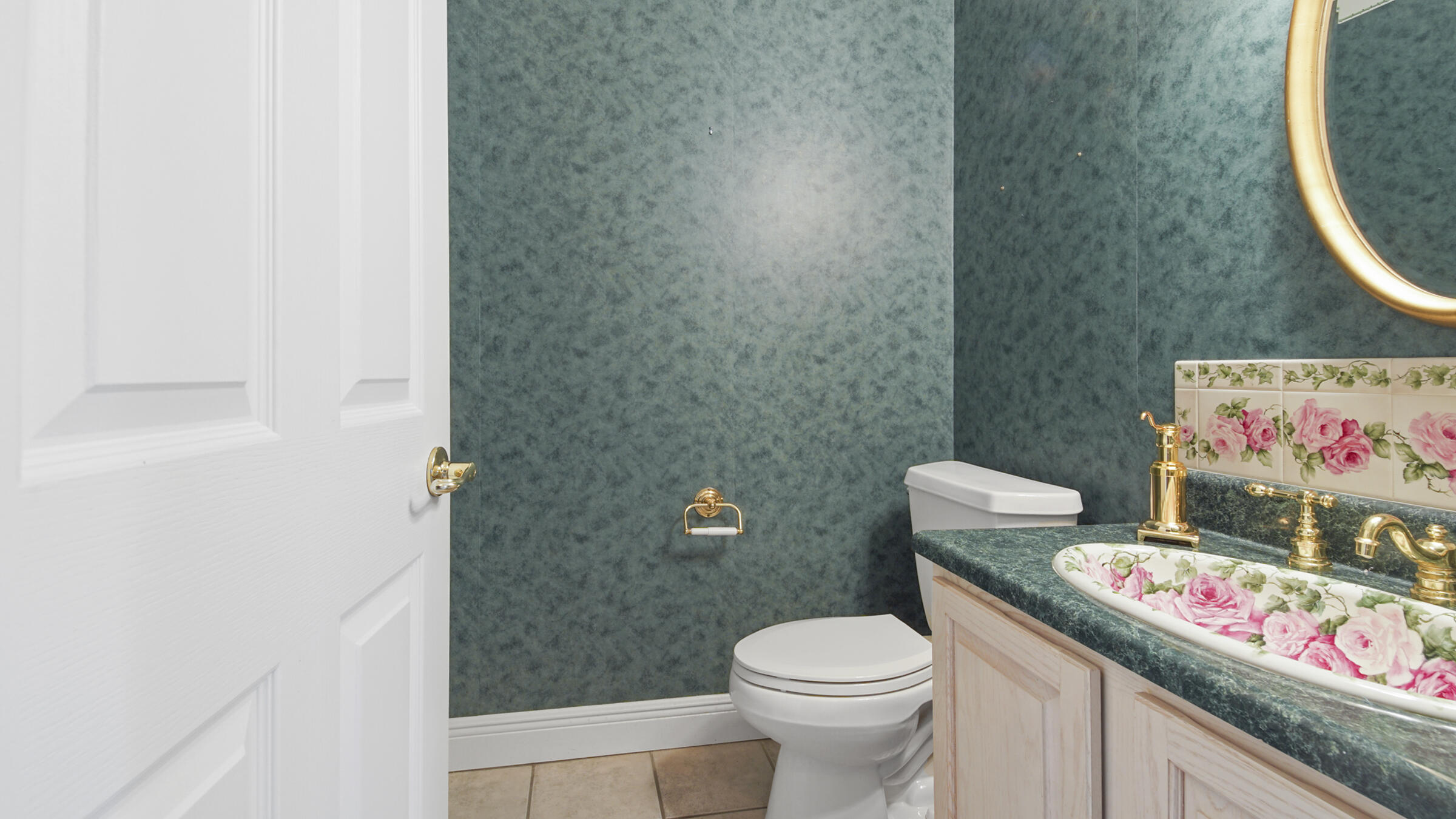 PINE SHORES - Residential