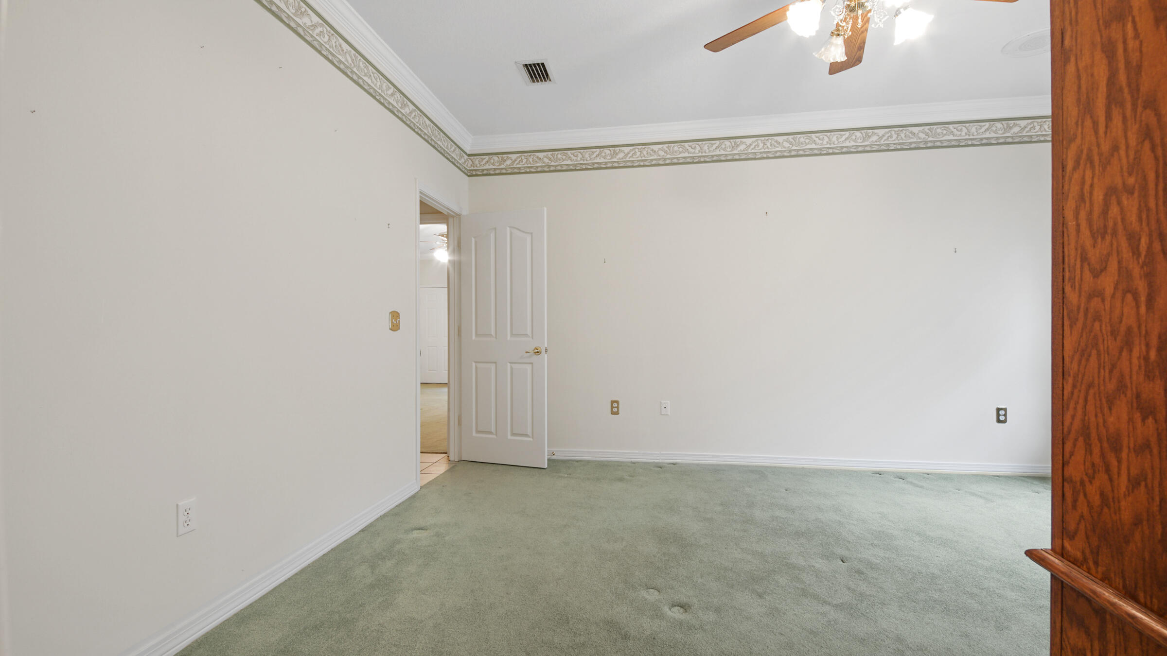 PINE SHORES - Residential