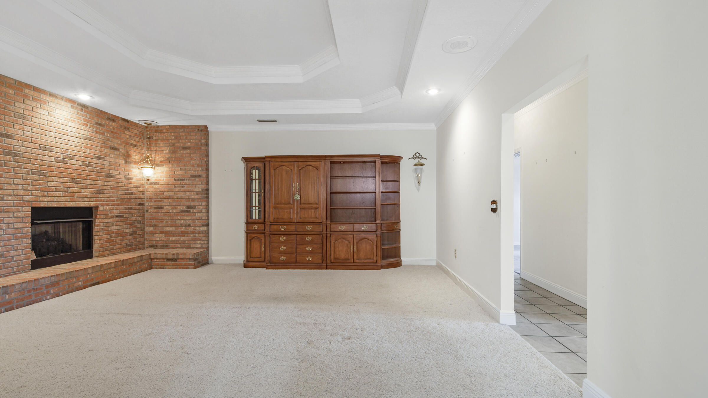 PINE SHORES - Residential