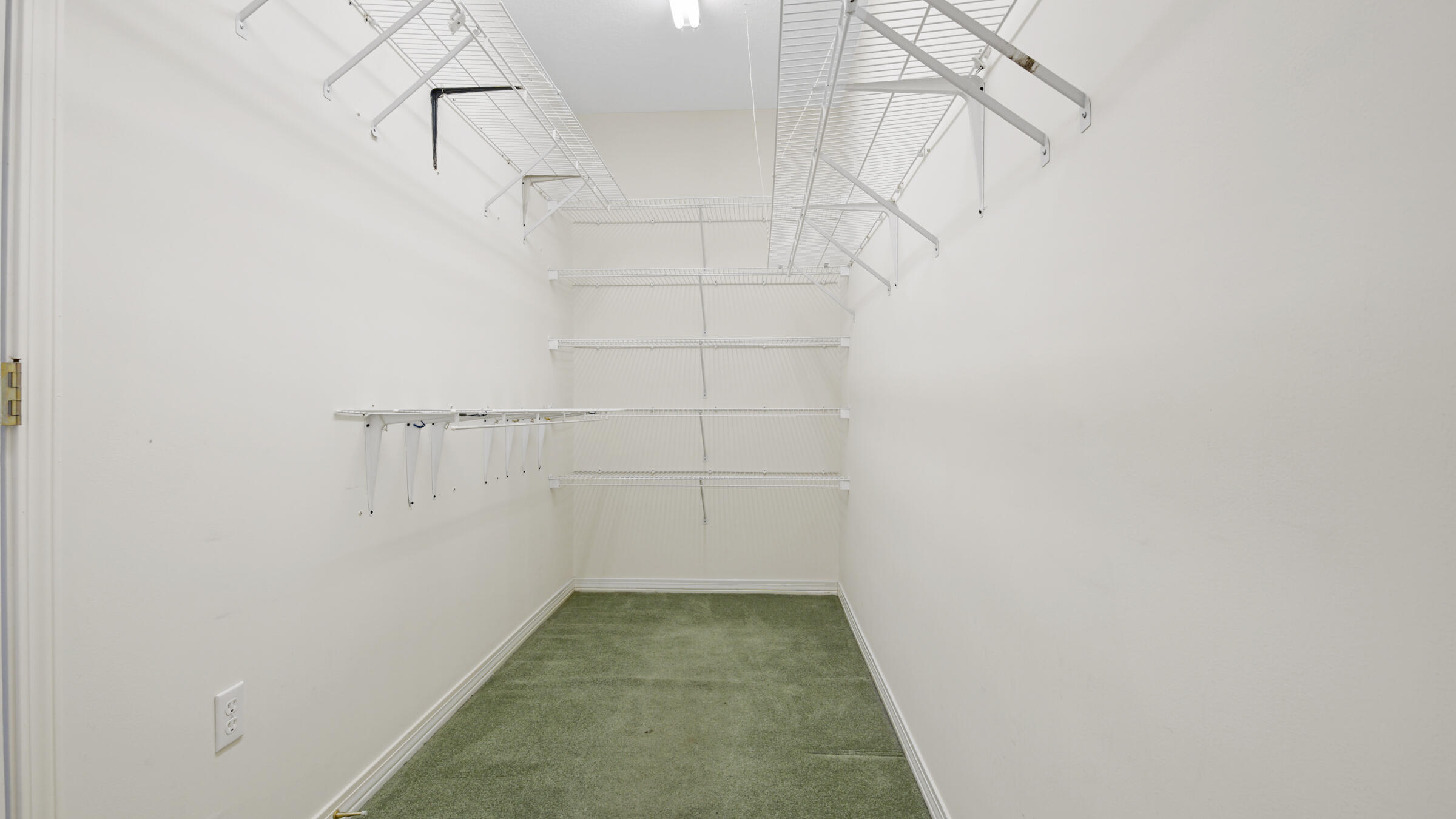 PINE SHORES - Residential