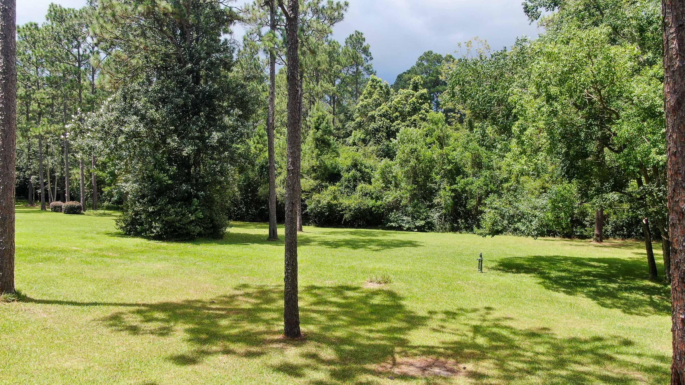 PINE SHORES - Residential