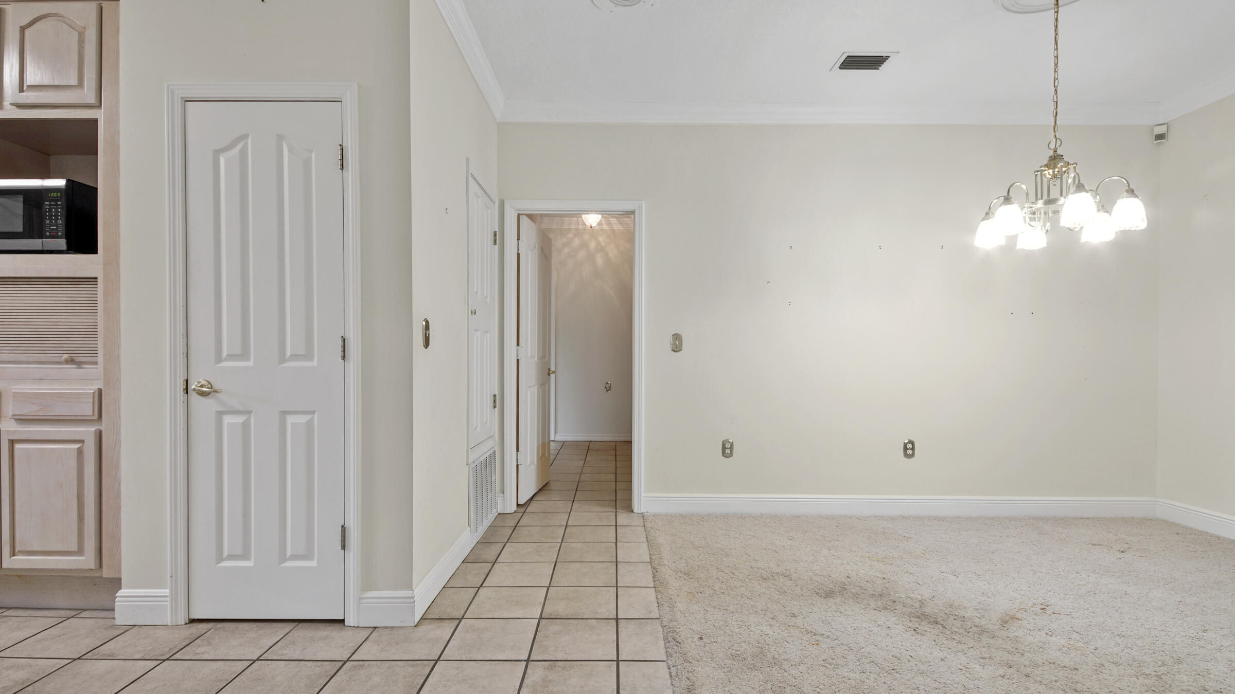 PINE SHORES - Residential