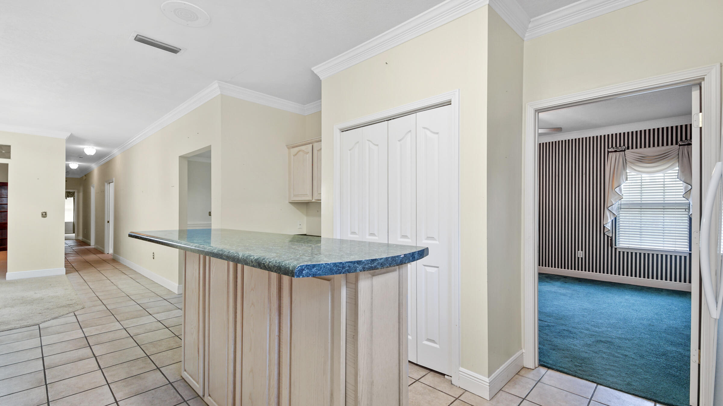 PINE SHORES - Residential