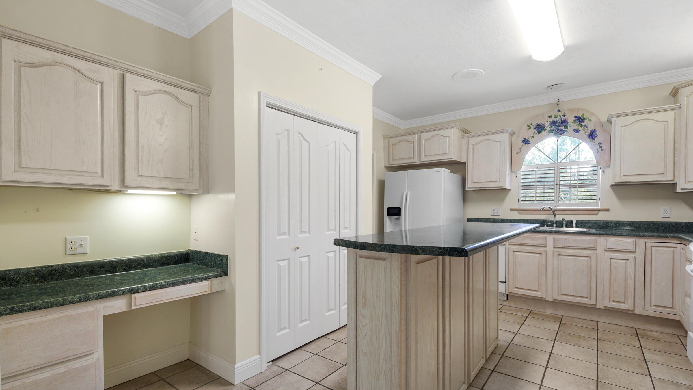 PINE SHORES - Residential