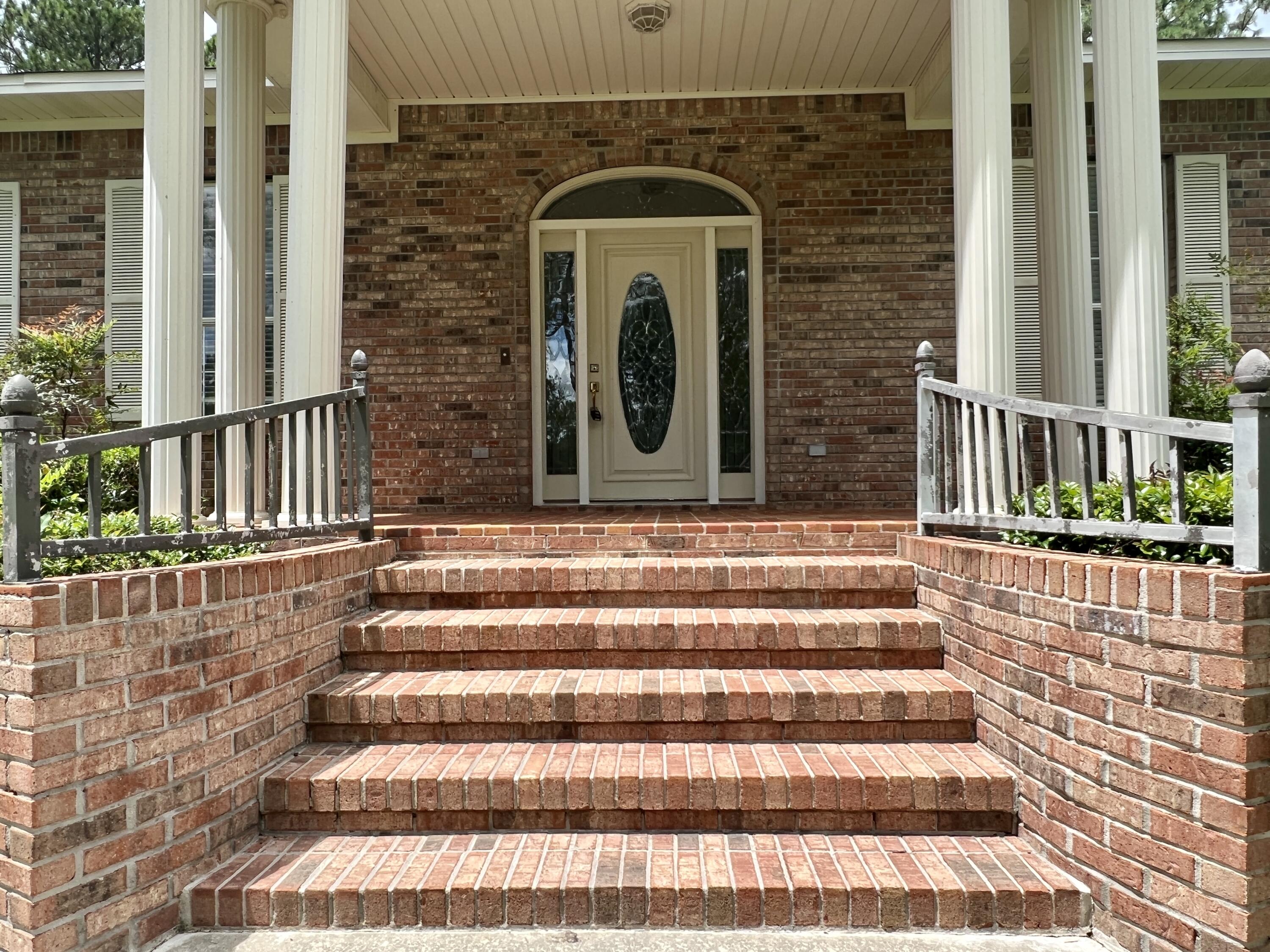 PINE SHORES - Residential