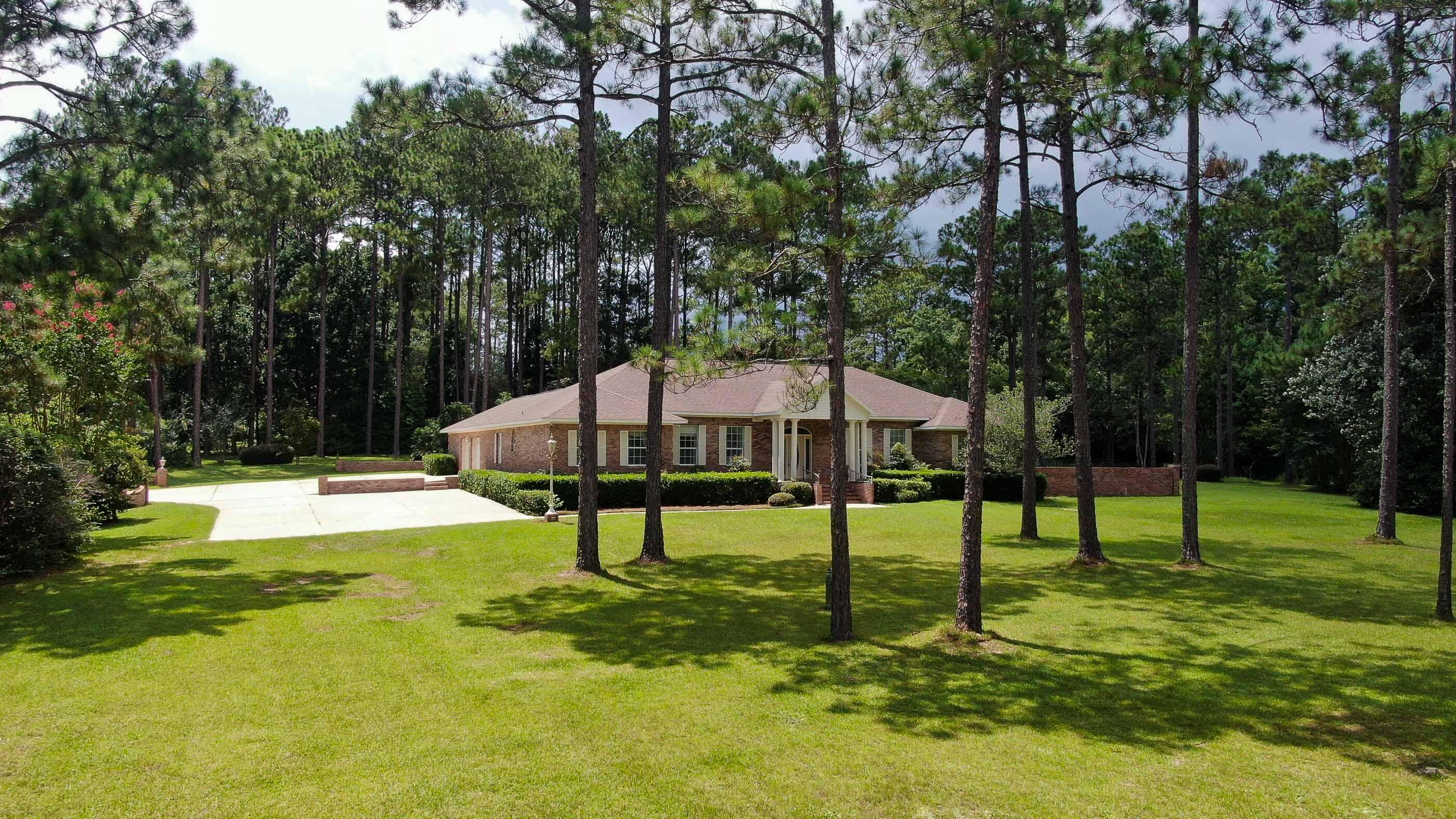PINE SHORES - Residential