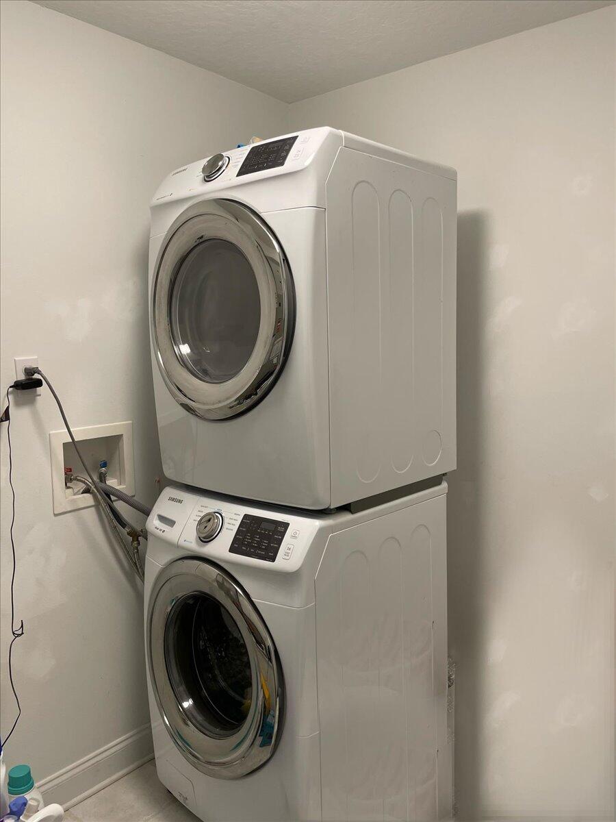 SPARKLING WATERS - Residential