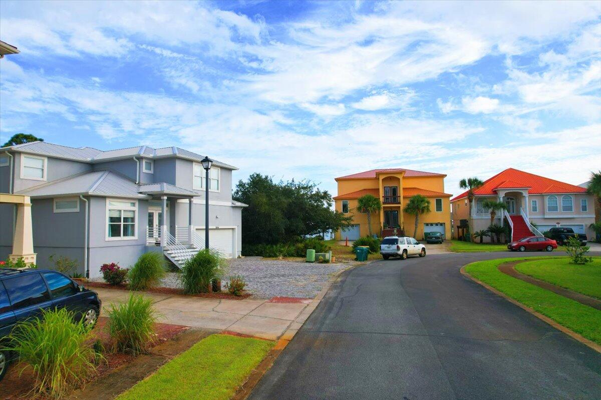 SPARKLING WATERS - Residential