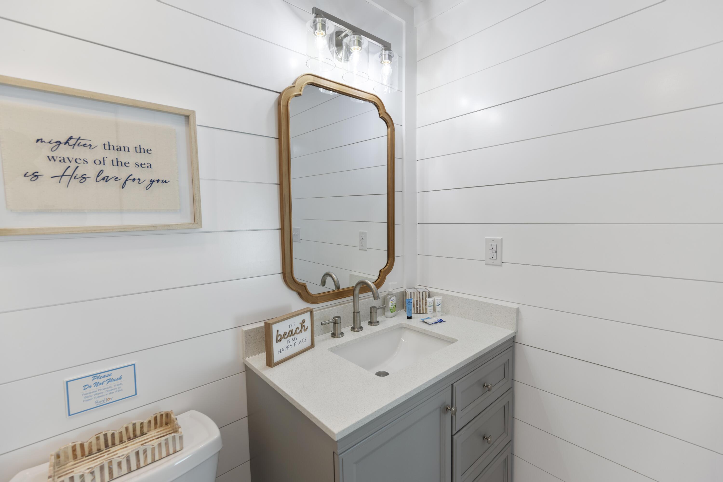 RIVIERA BEACH - Residential