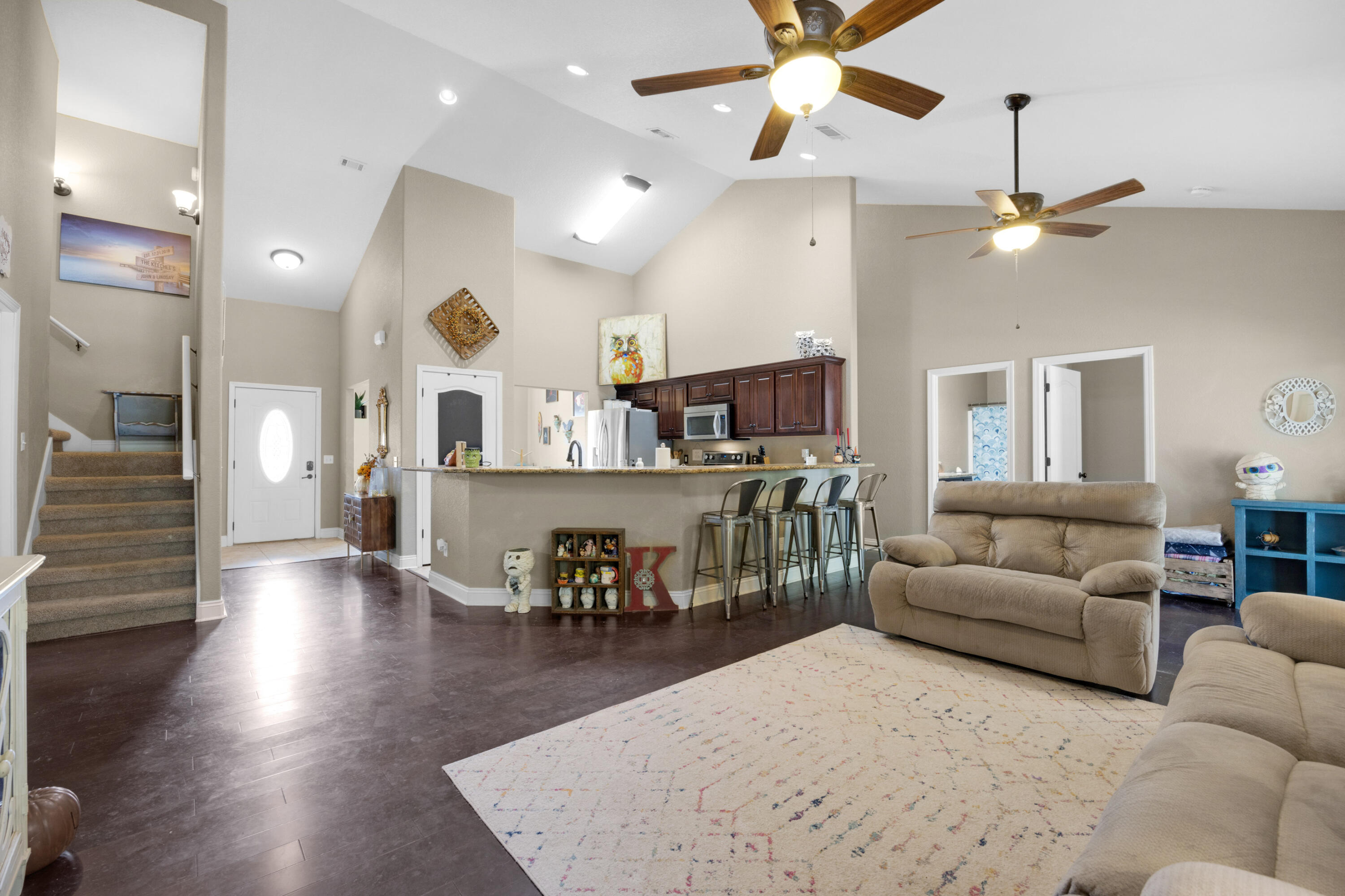 HIDDEN VALLEY - Residential