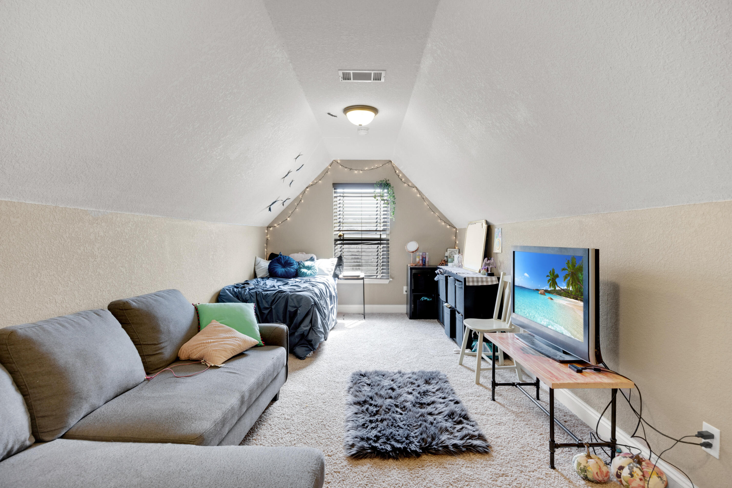 HIDDEN VALLEY - Residential