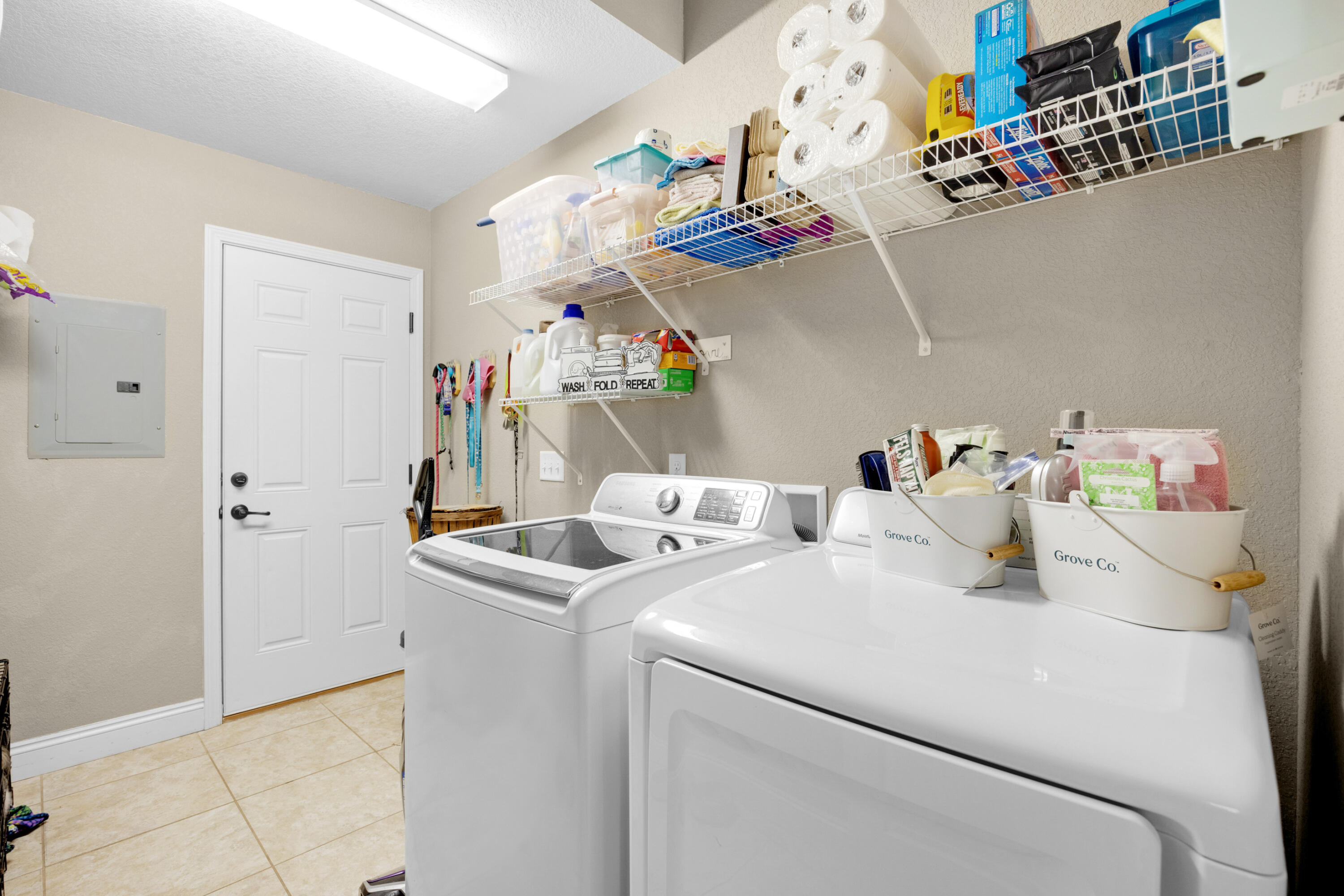 HIDDEN VALLEY - Residential