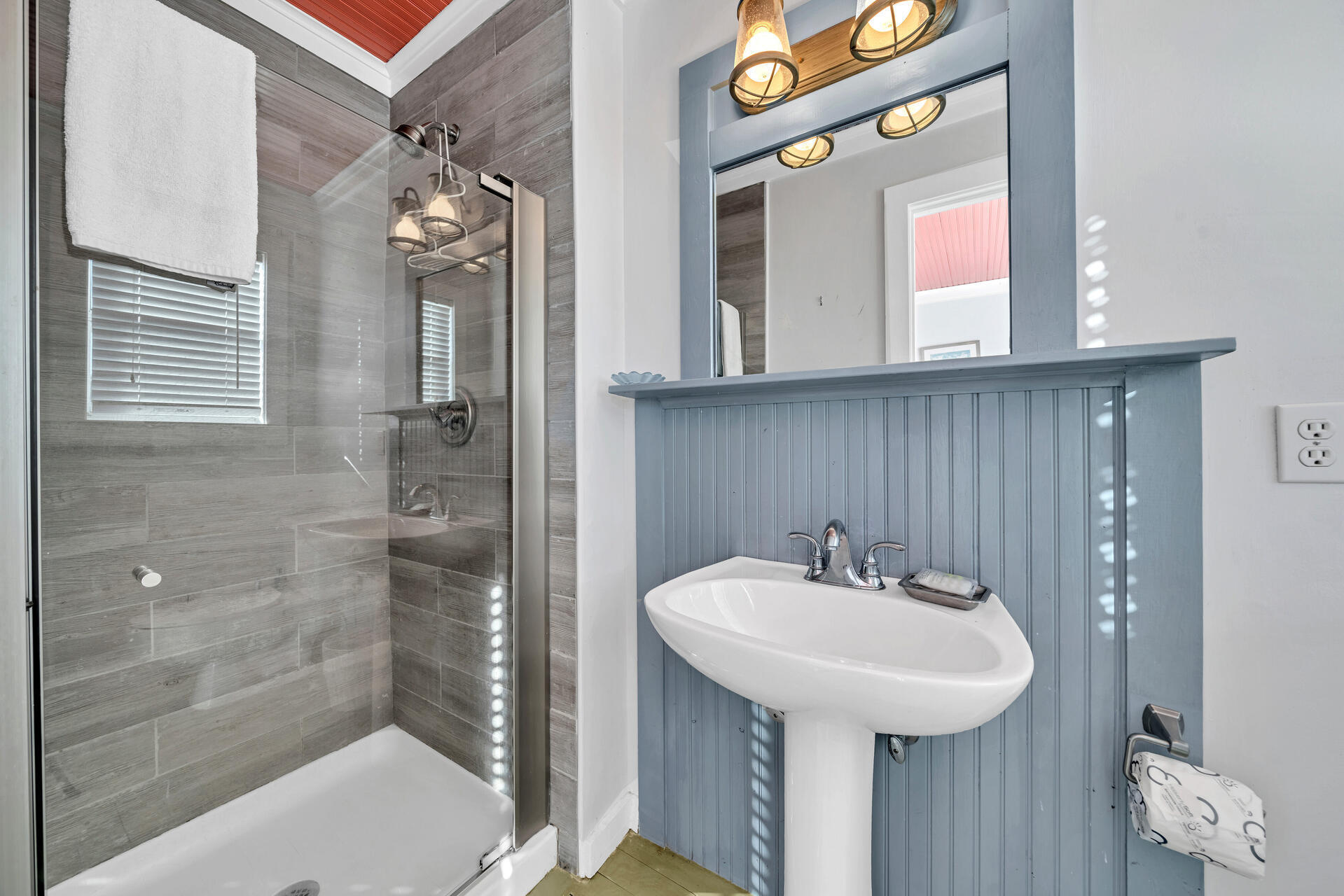 CRYSTAL BEACH - Residential